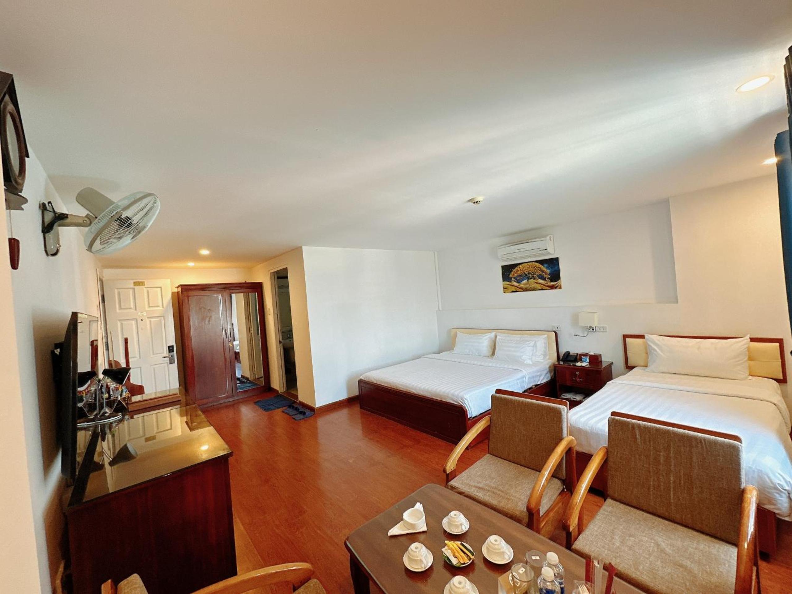 Deluxe Family Room - Photo 7