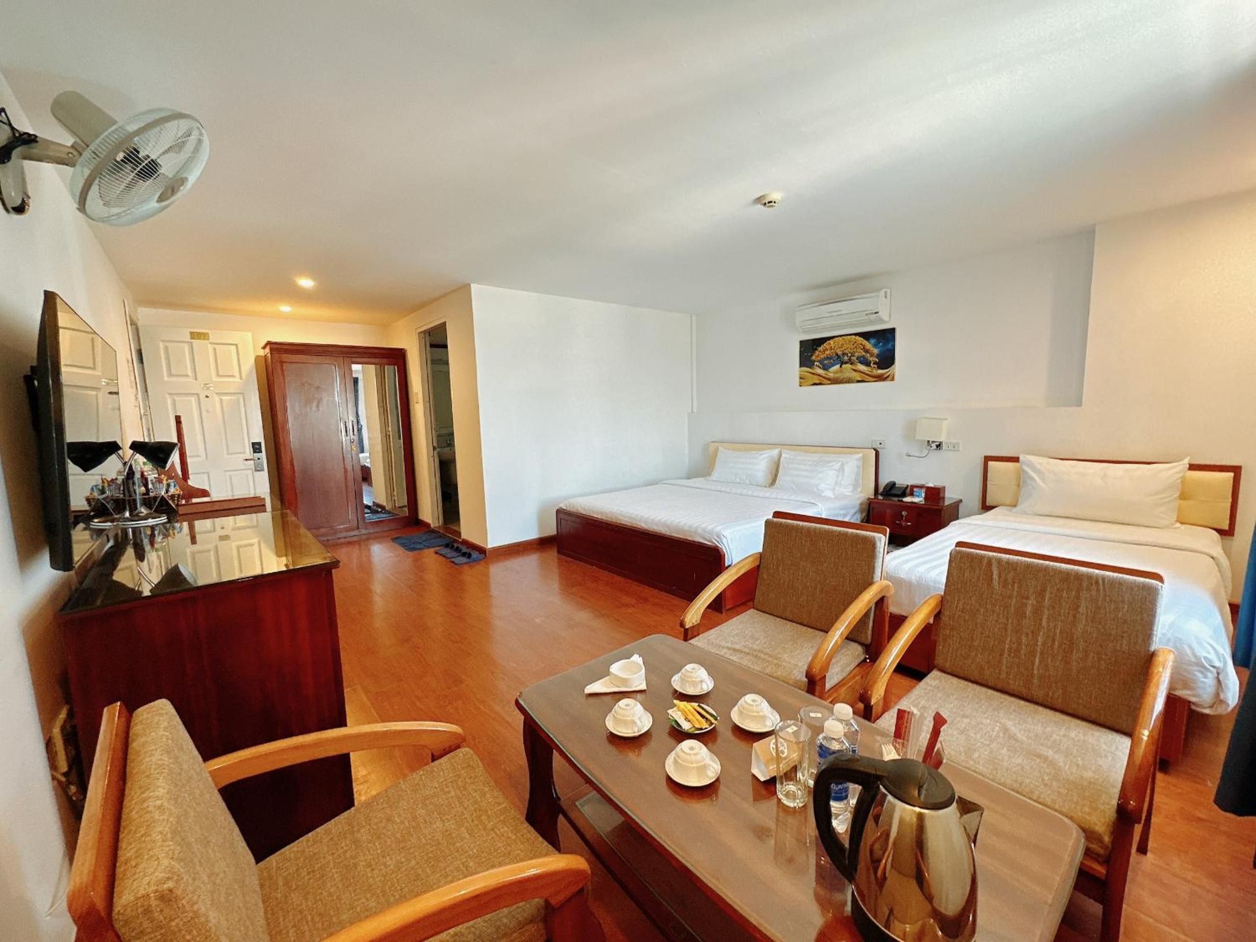 Deluxe Family Room - Photo 3