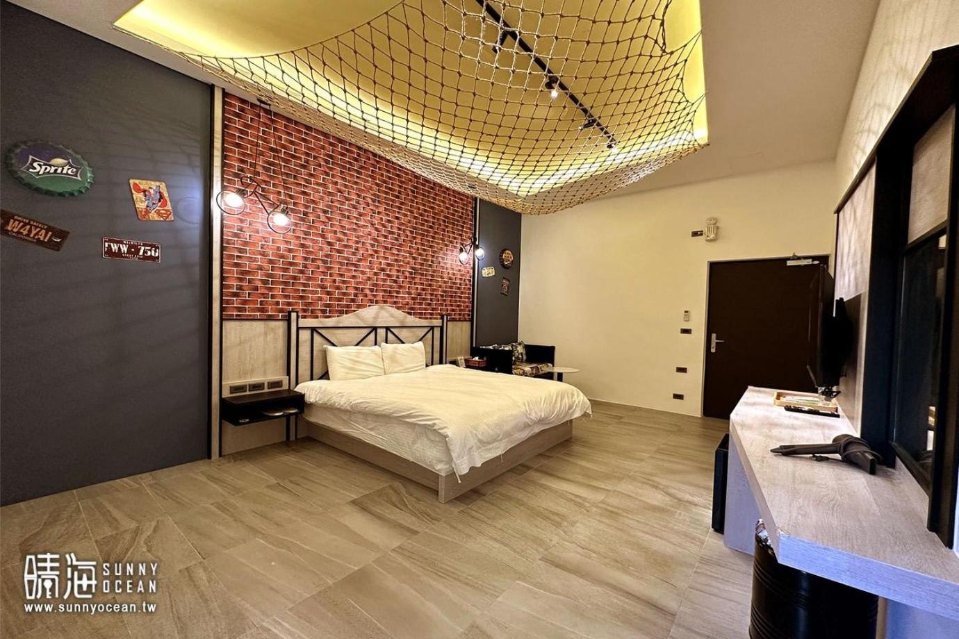 Queen Room with Garden View photo 2