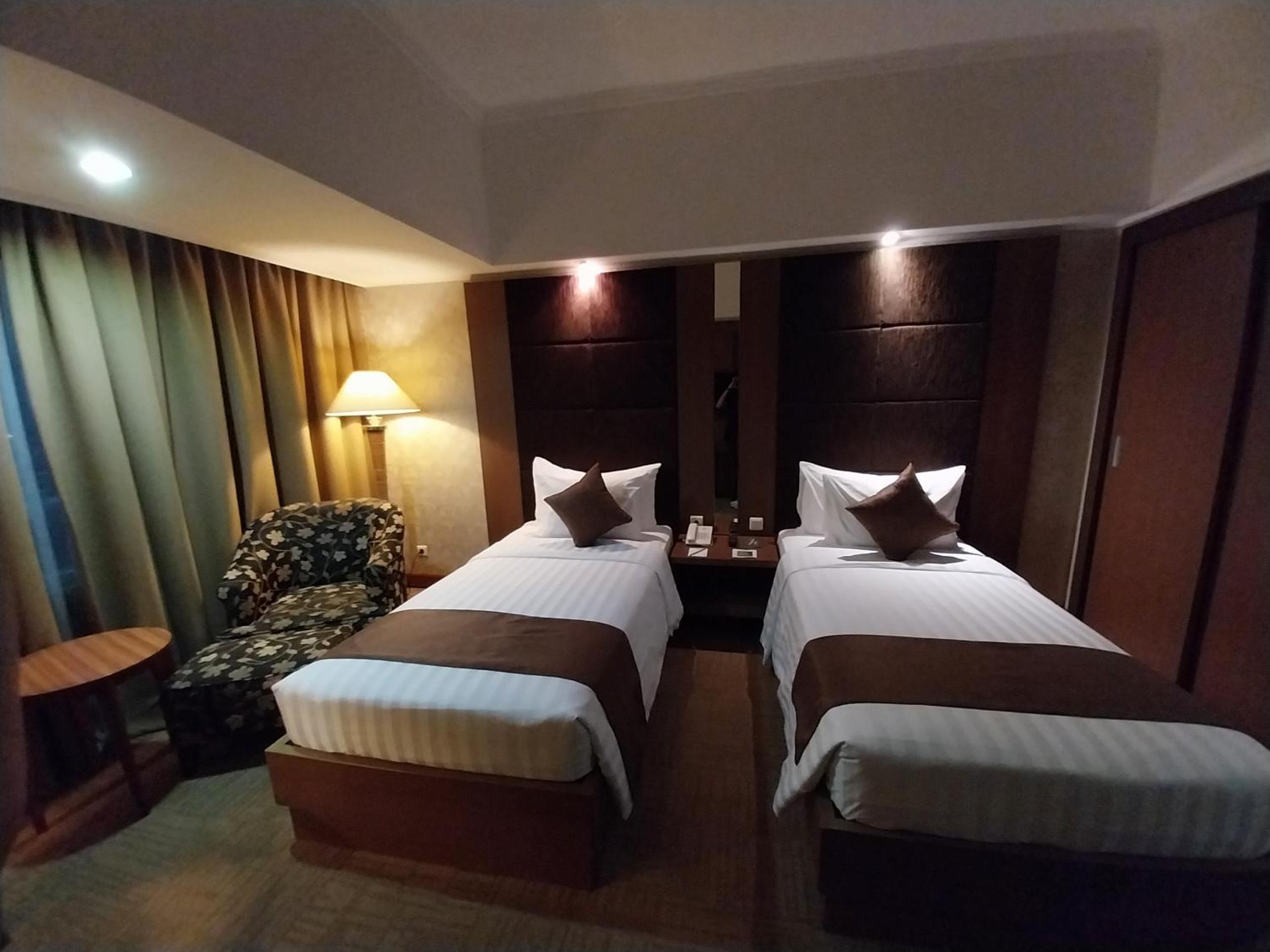 Deluxe Twin Room