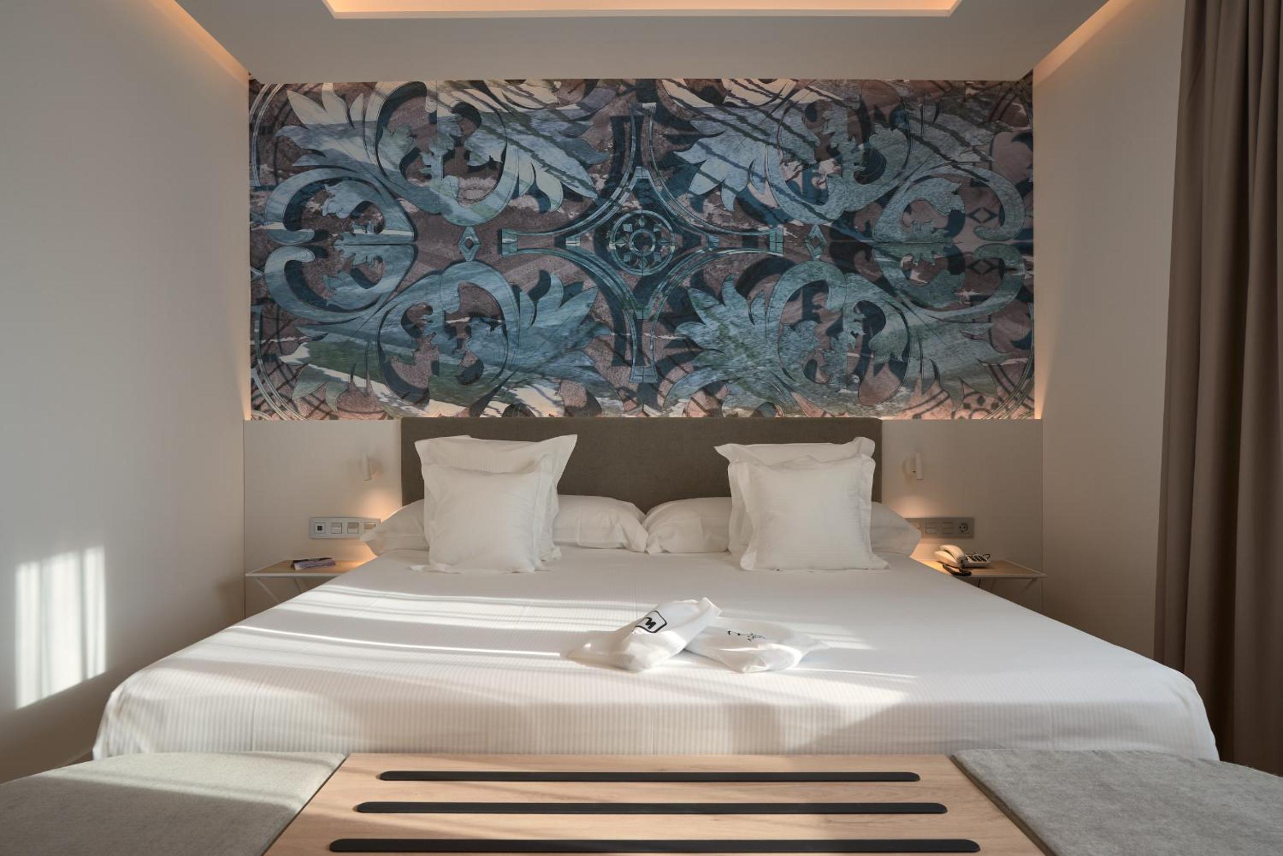 Double or Twin Room - Photo 14