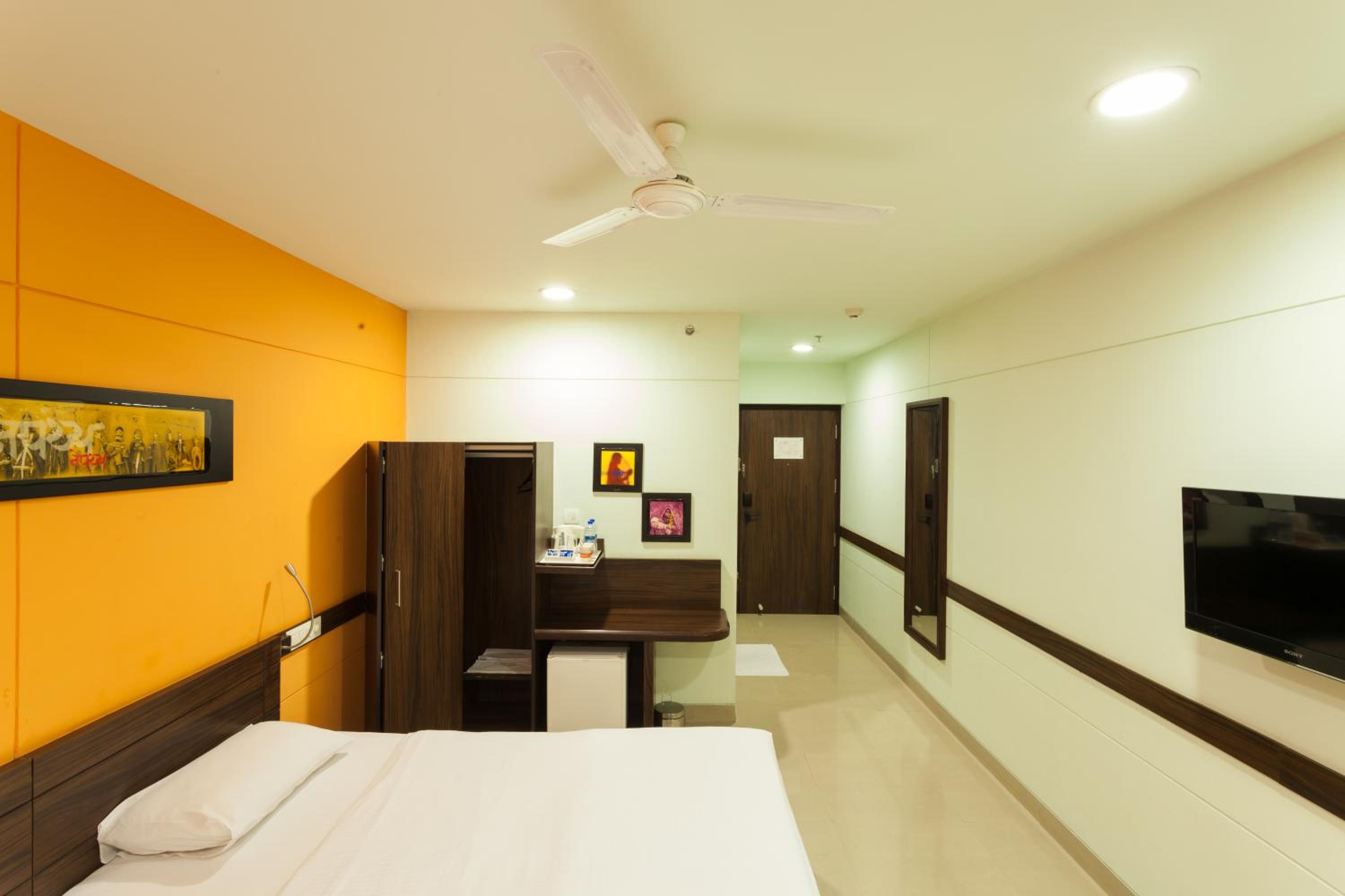 Queen Room - Photo 1