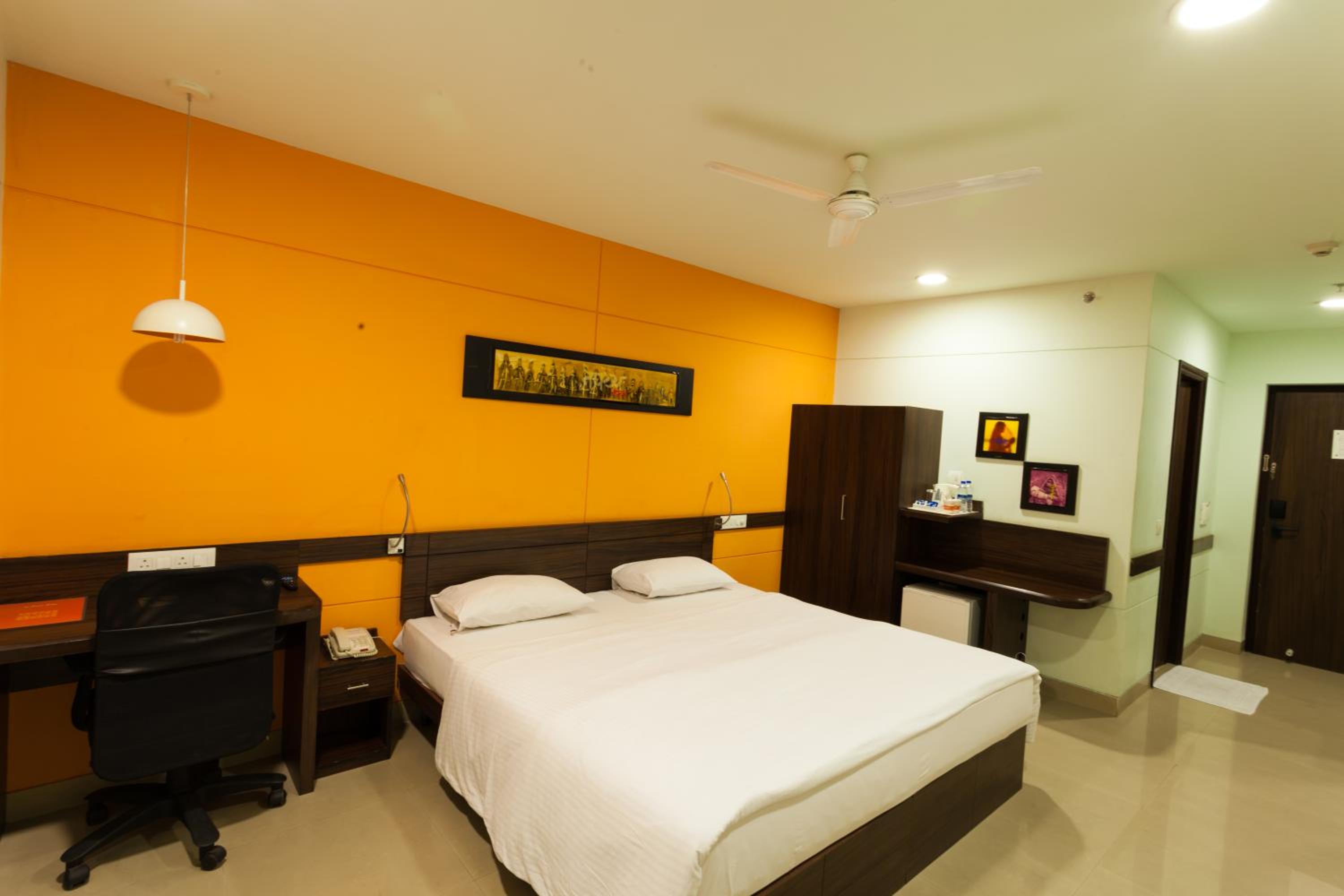 Queen Room - Photo 8