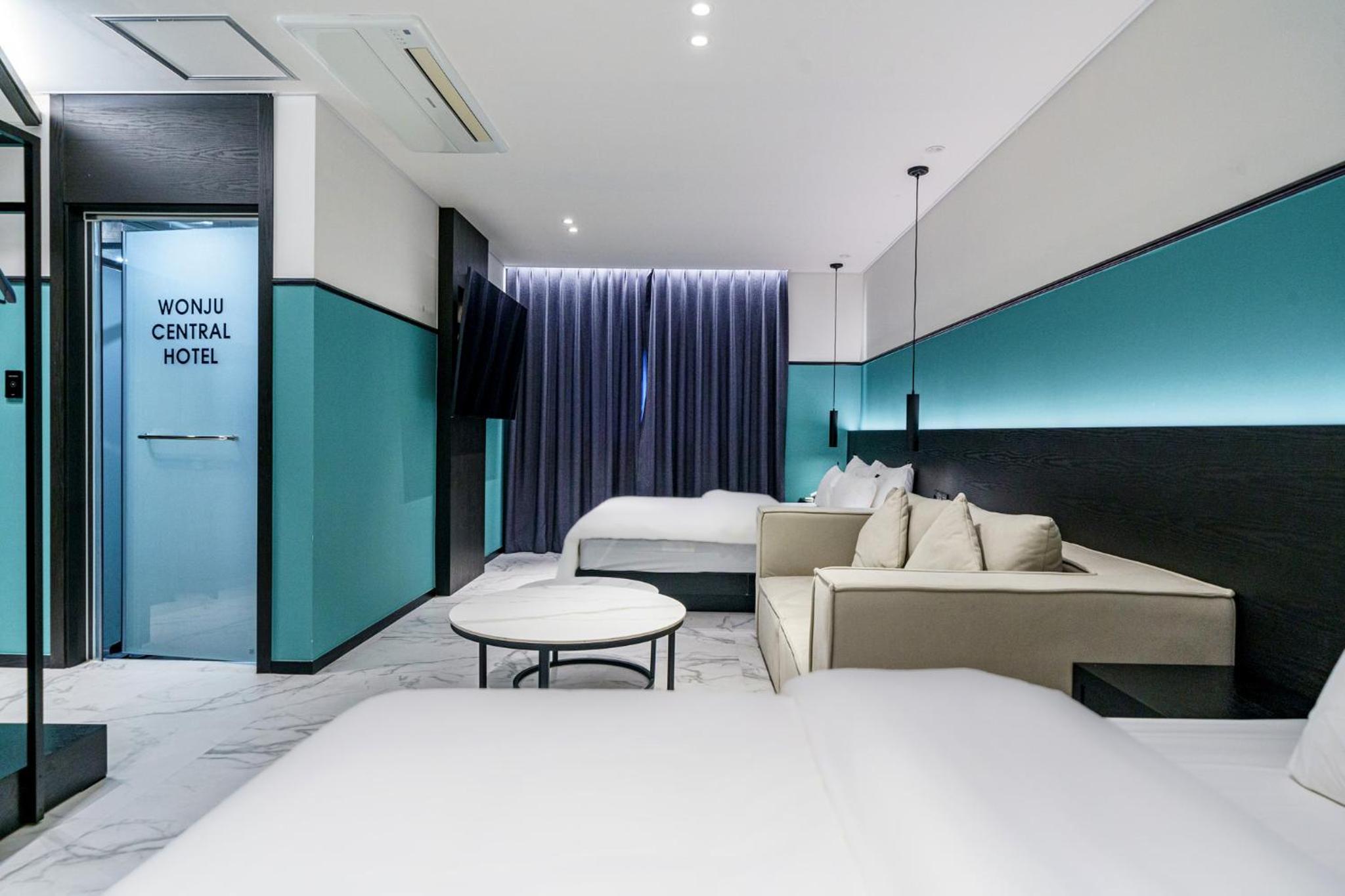 DoubleDouble Twin Room - Photo 2