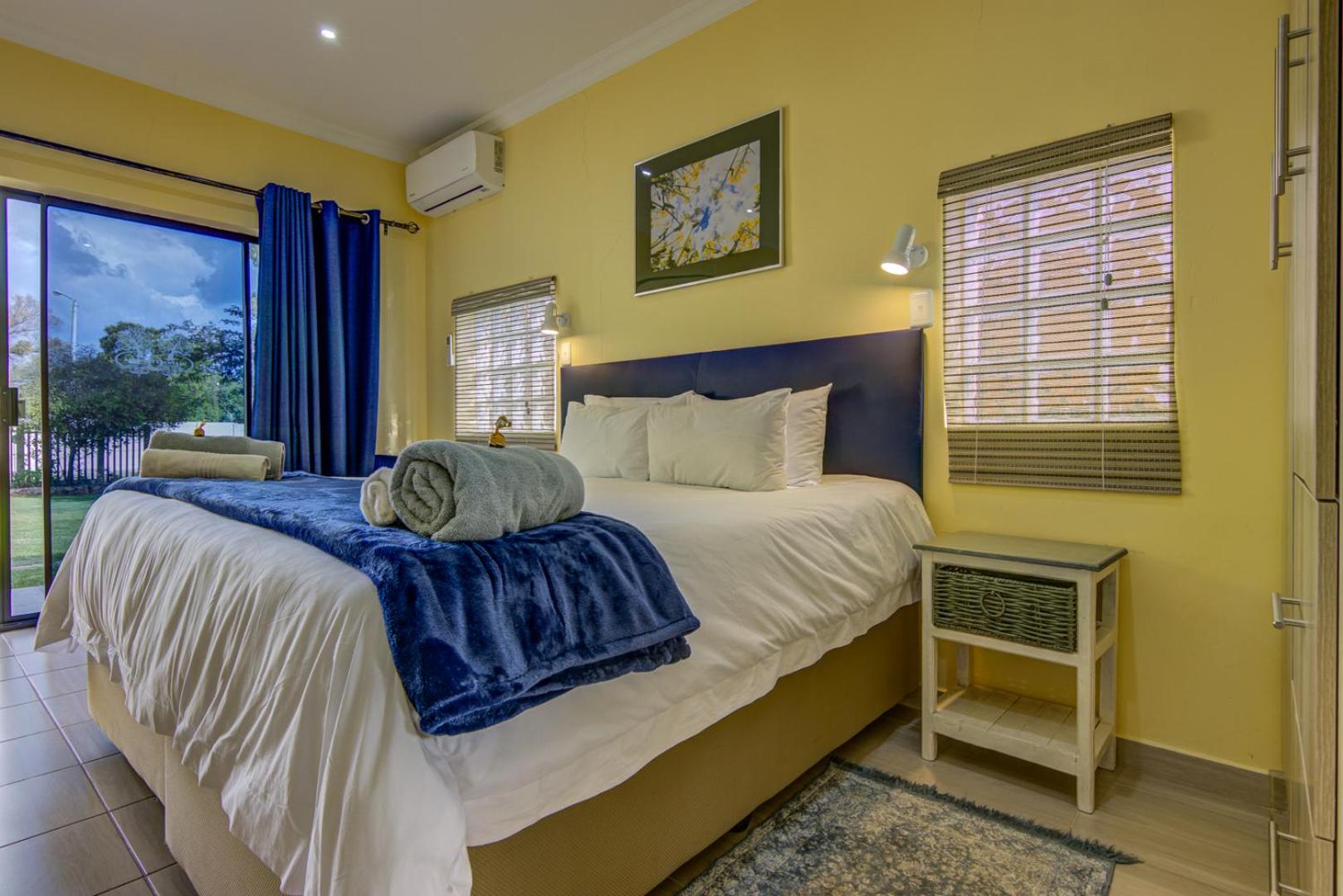 Standard King Room photo 3