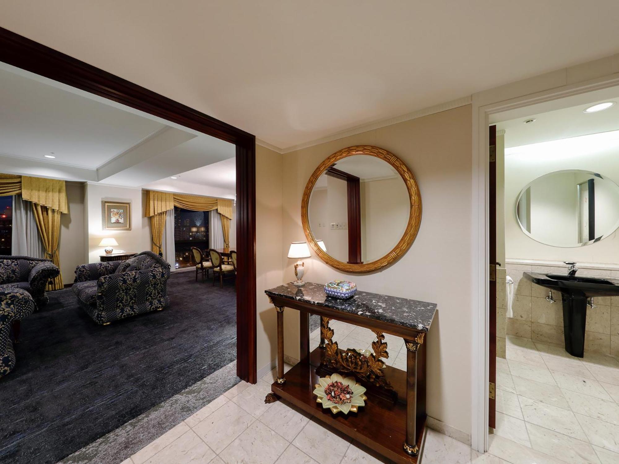 Royal Suite - Non Smoking - Photo 14