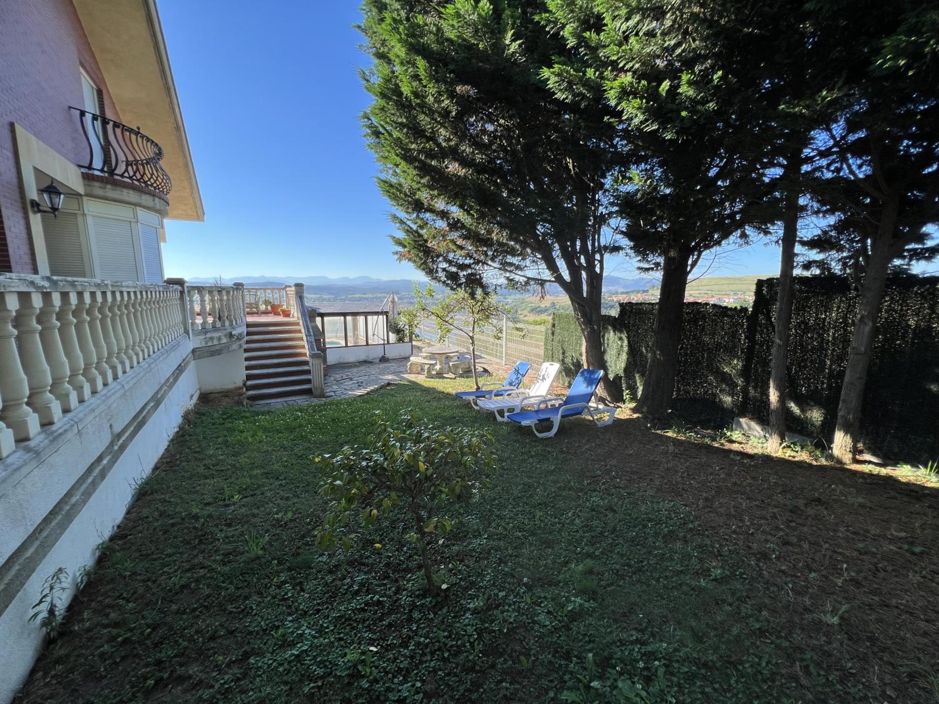 Superior Villa photo 2