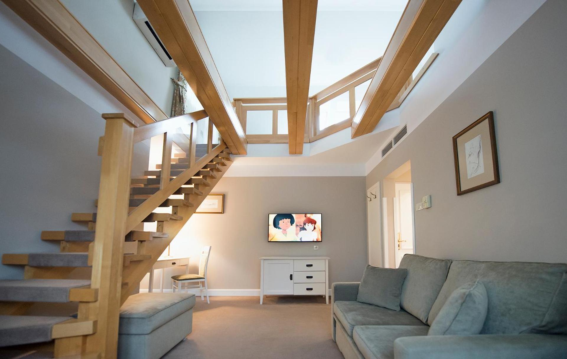 Deluxe Family Room - Photo 3
