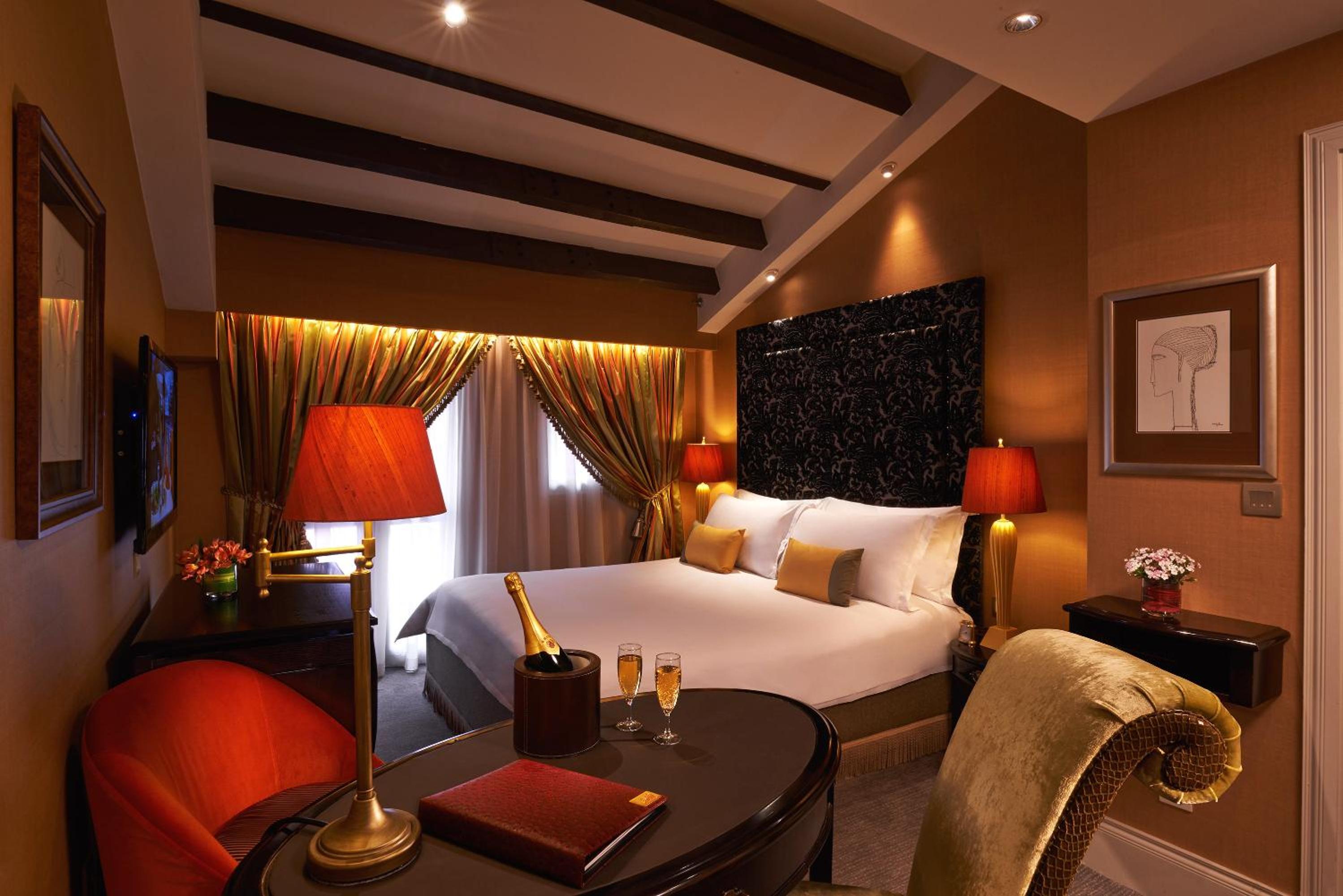 Premium Room photo 2