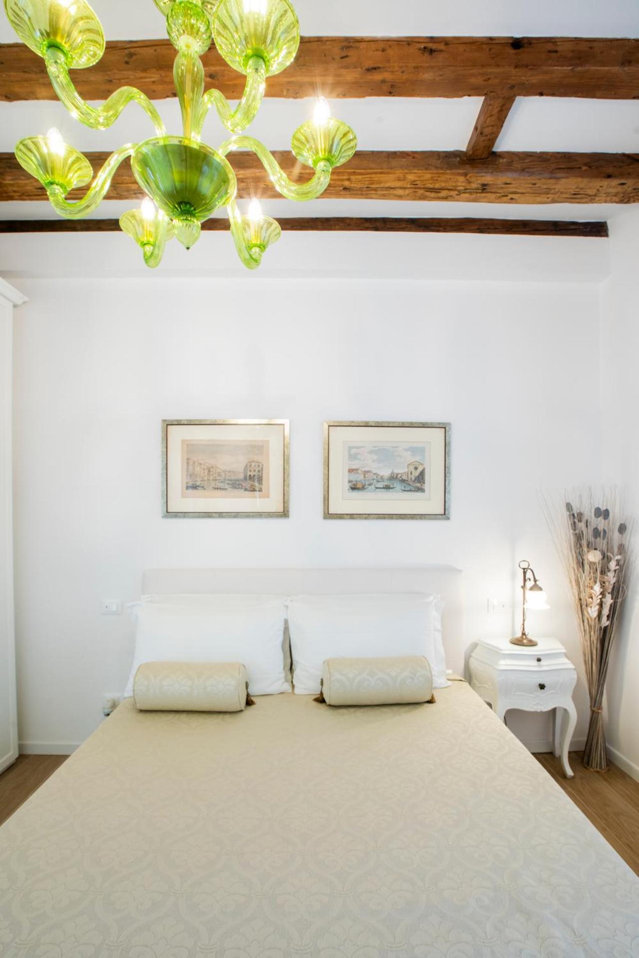 Superior Apartment photo 2