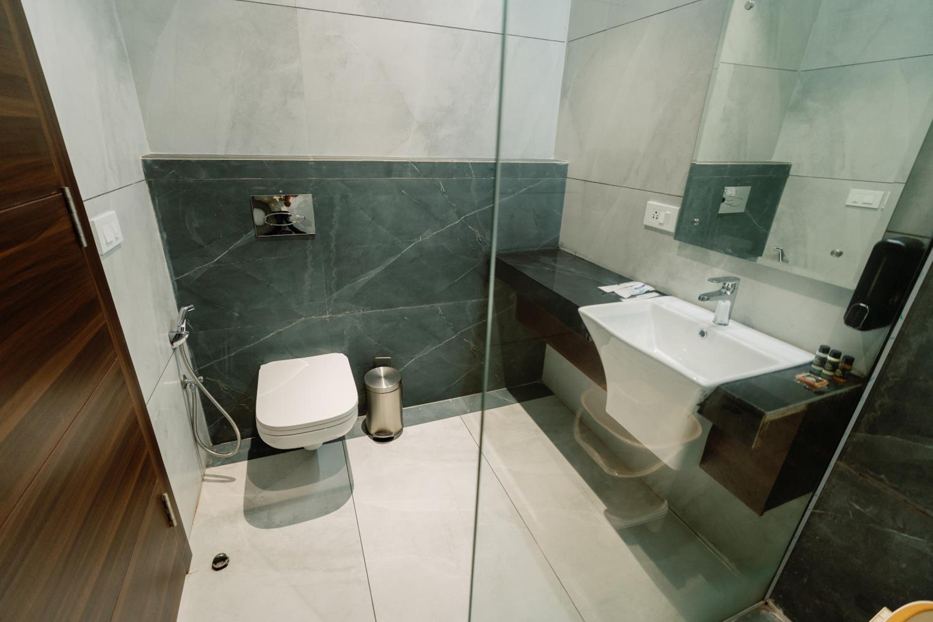Double Or Twin Room photo 3