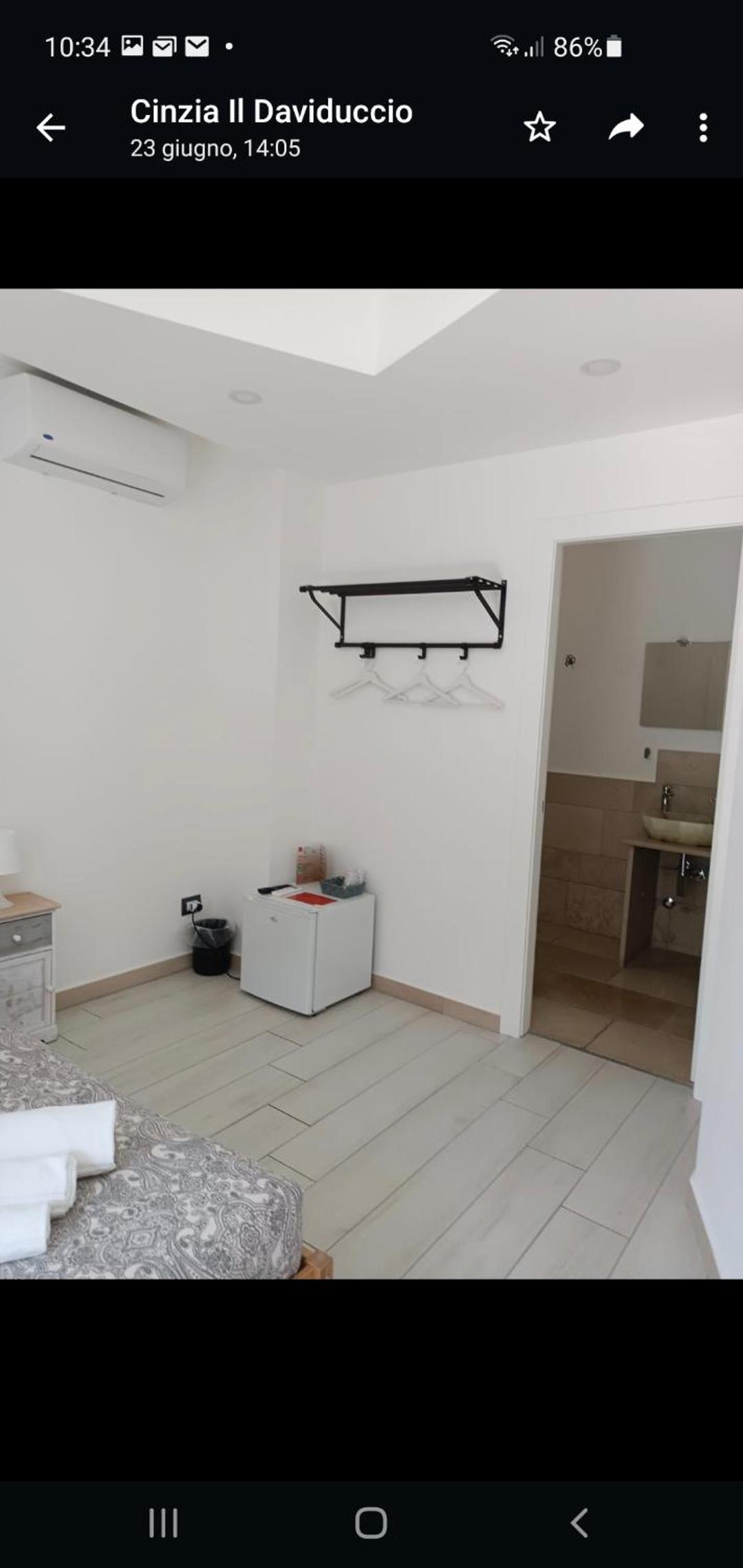 Deluxe Double Room with Balcony - Photo 7