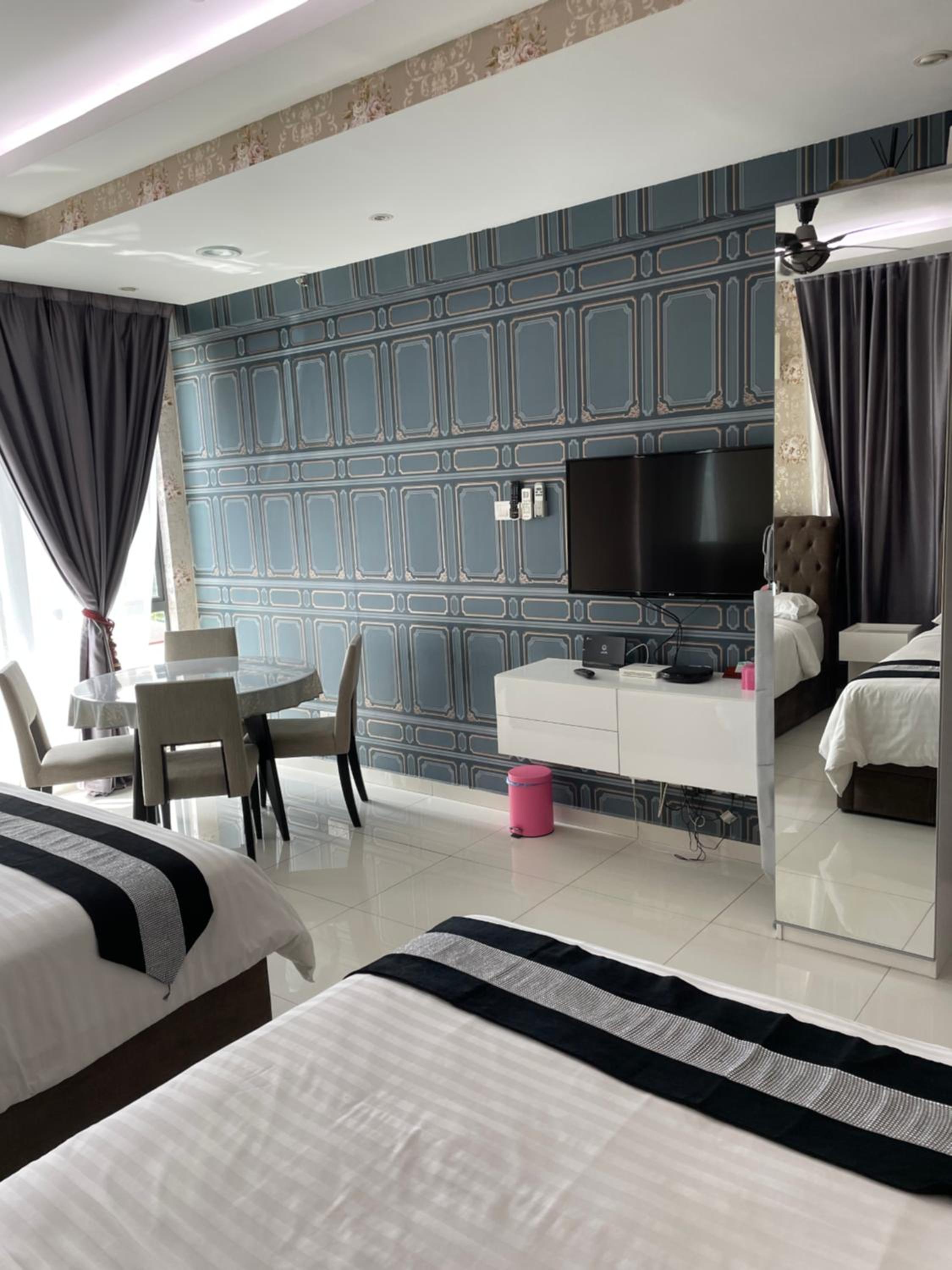 Deluxe Suite photo 3