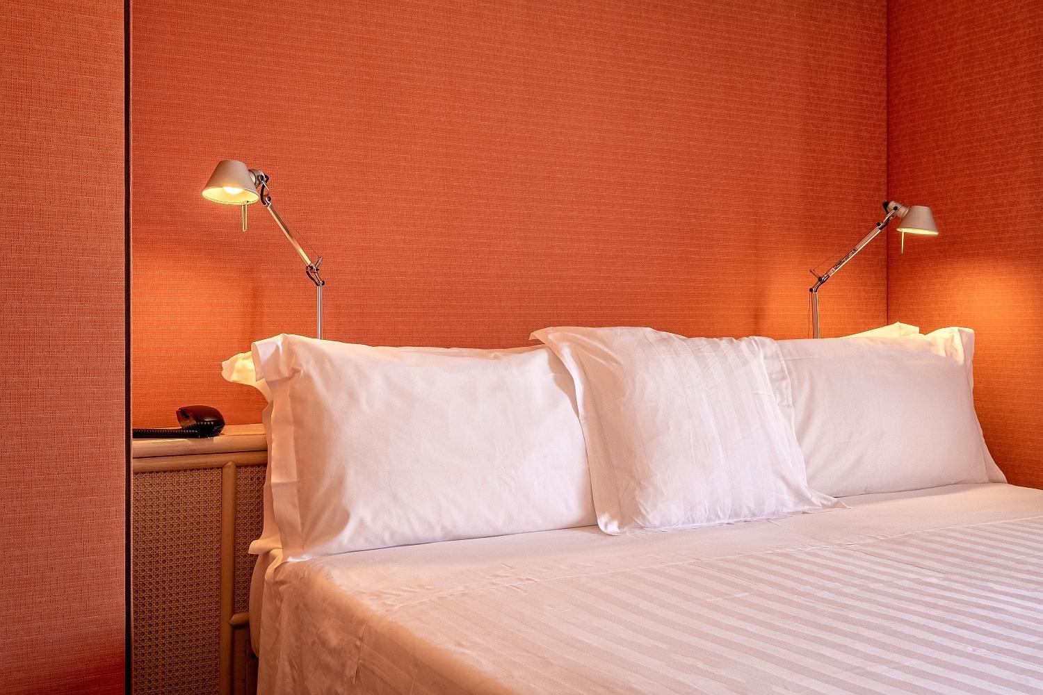 Double Room - Photo 7