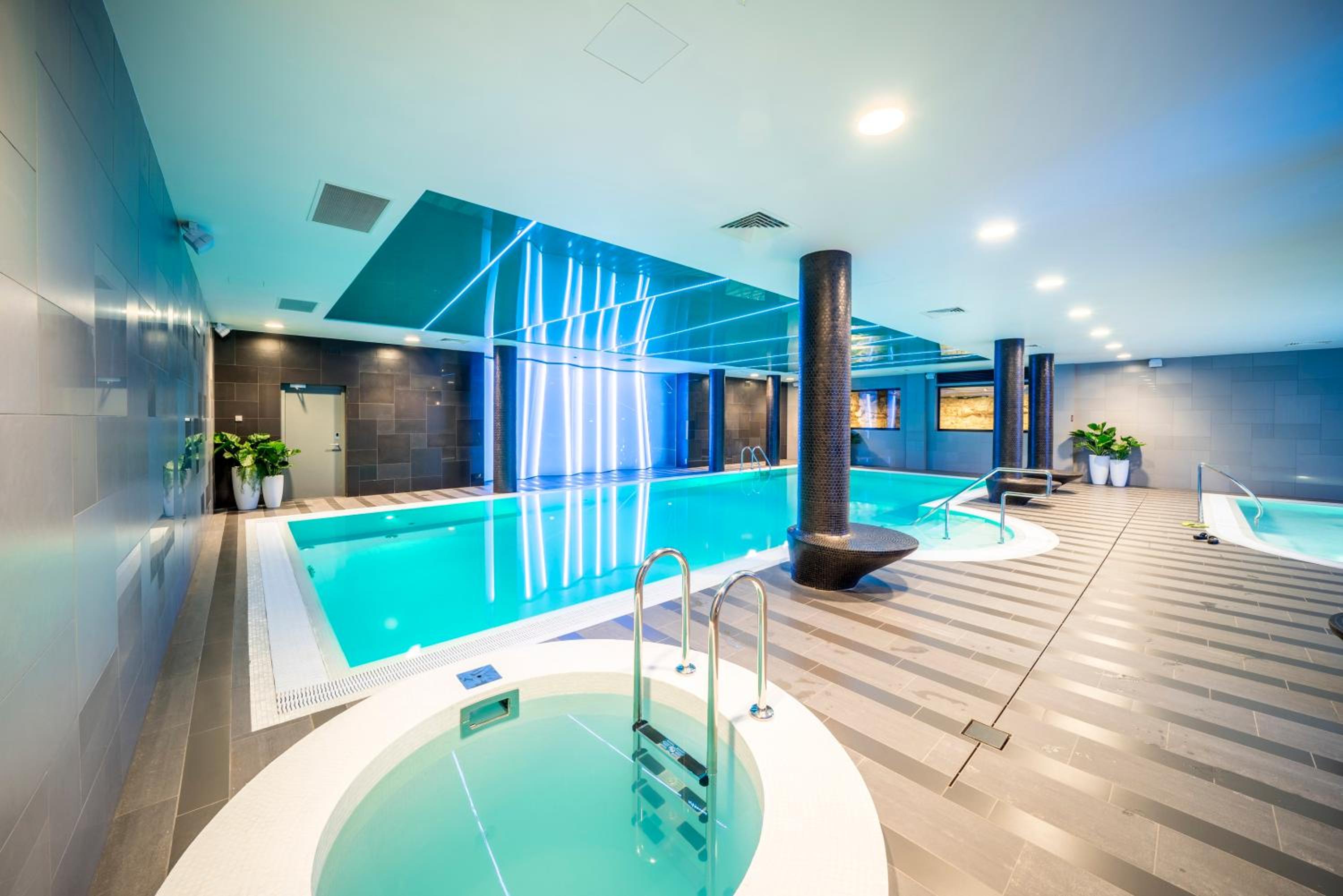 "Riverside" Deluxe Room with Daily Spa Access photo 3