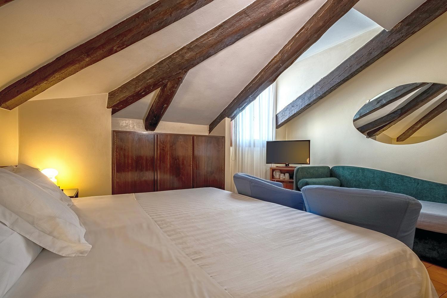 Triple Room - Photo 2