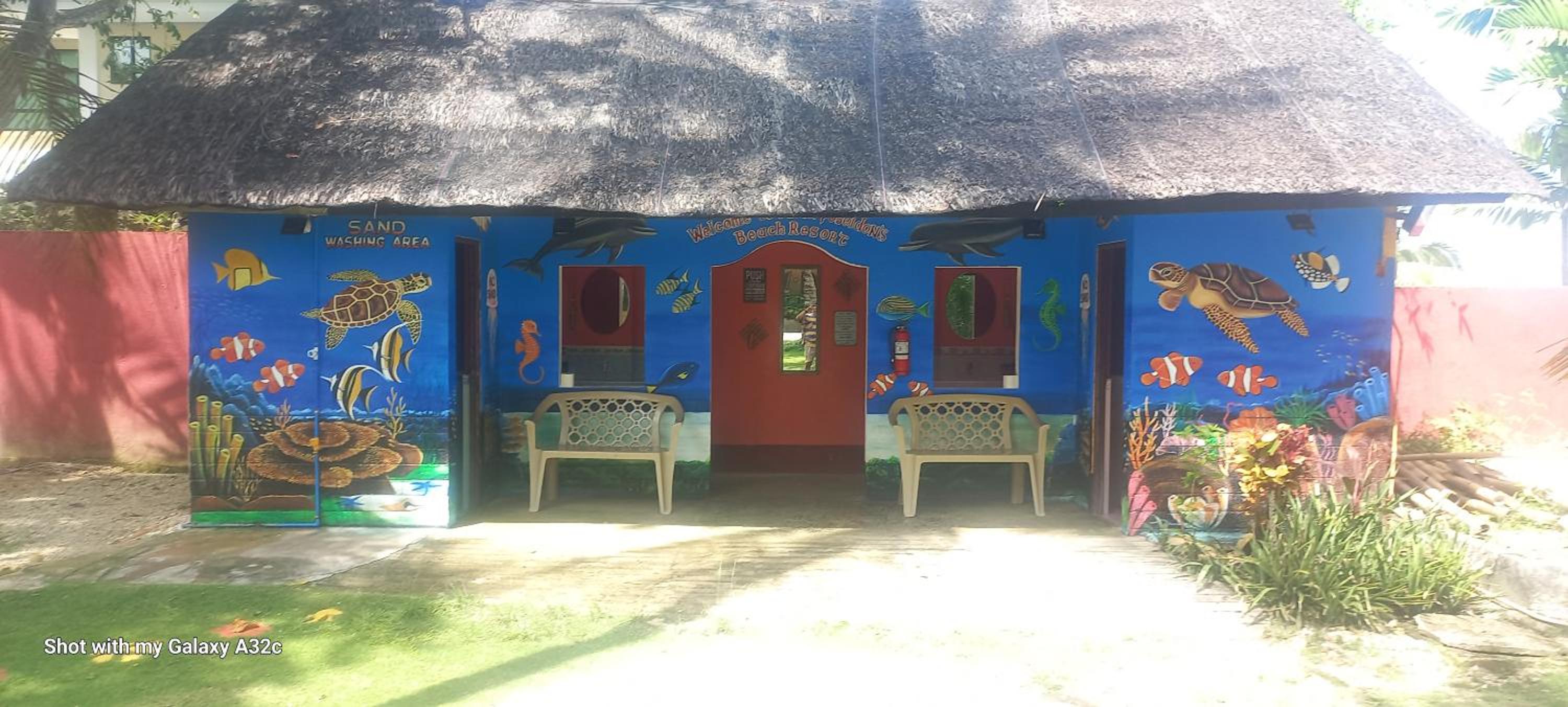 Bungalow with Garden View photo 2