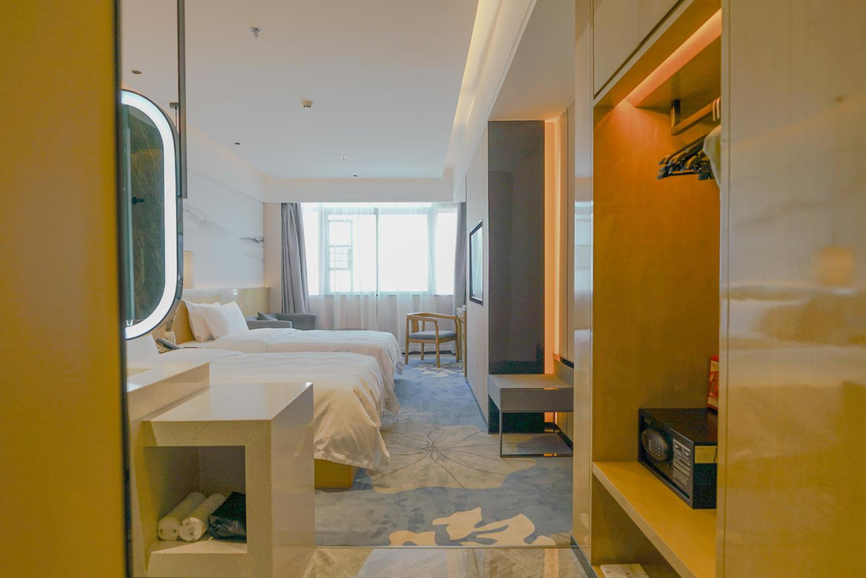 Deluxe Twin Room photo 3