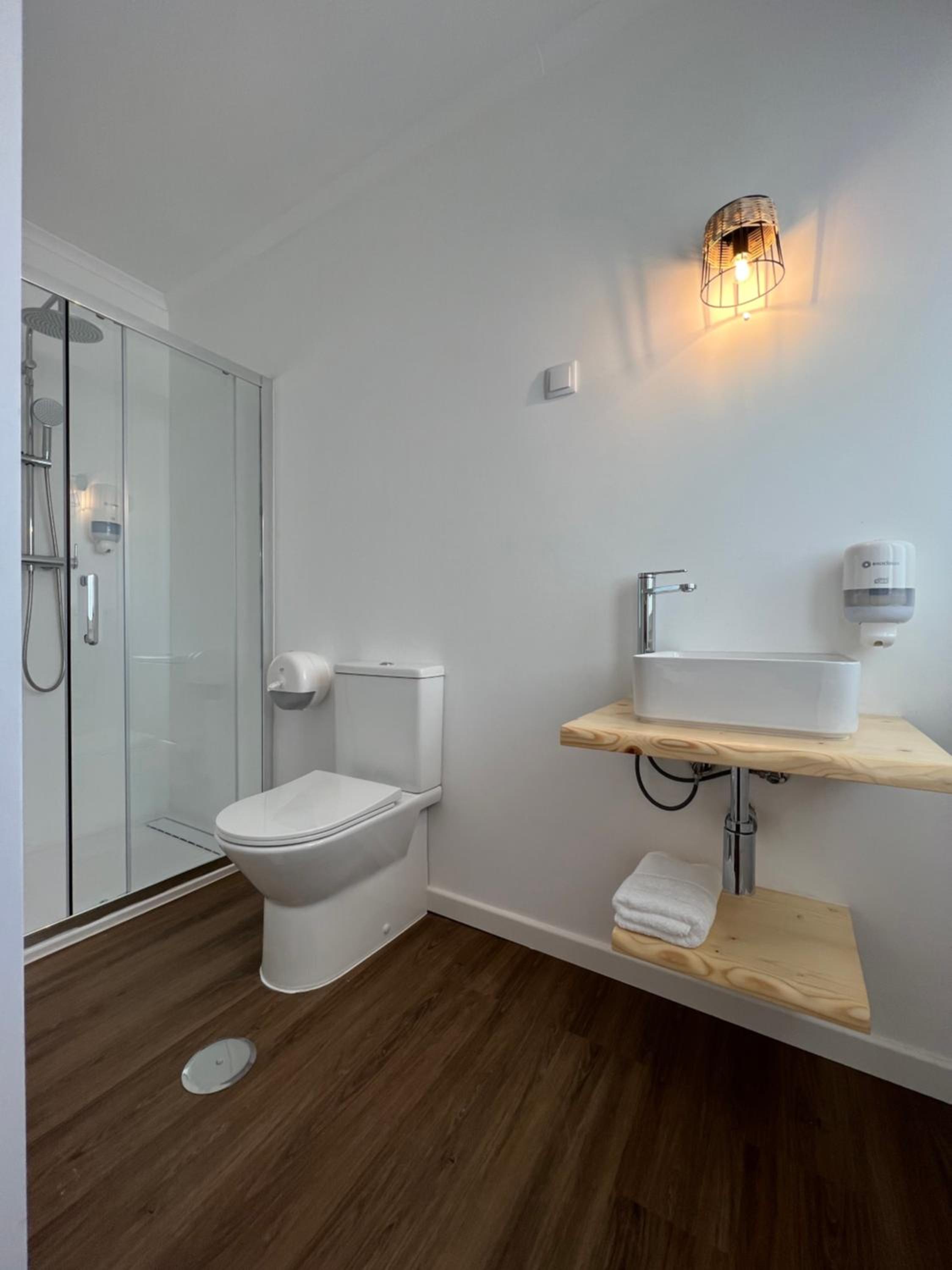Double Room with Private Bathroom photo 3