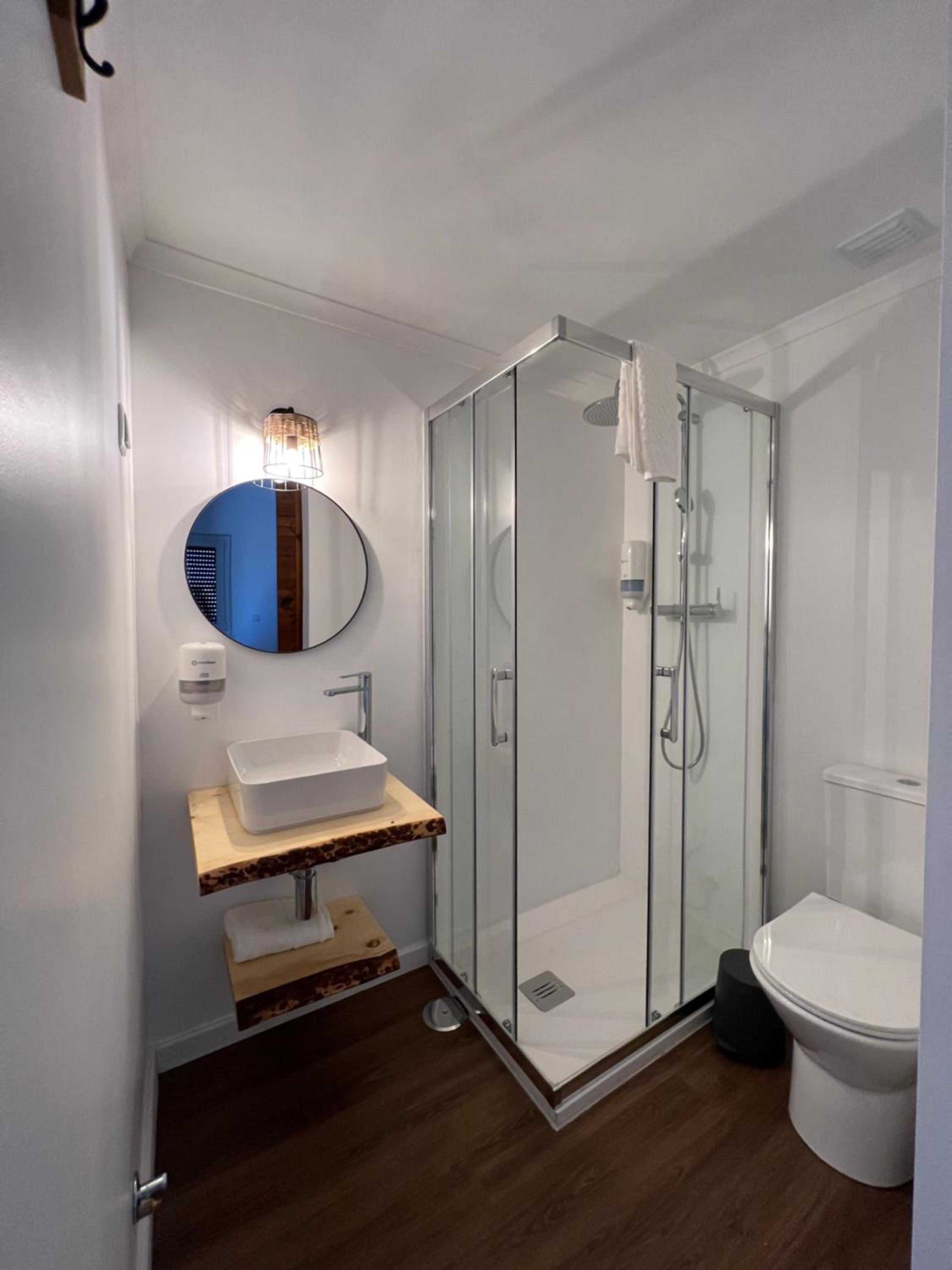 Double Room with Private Bathroom photo 2