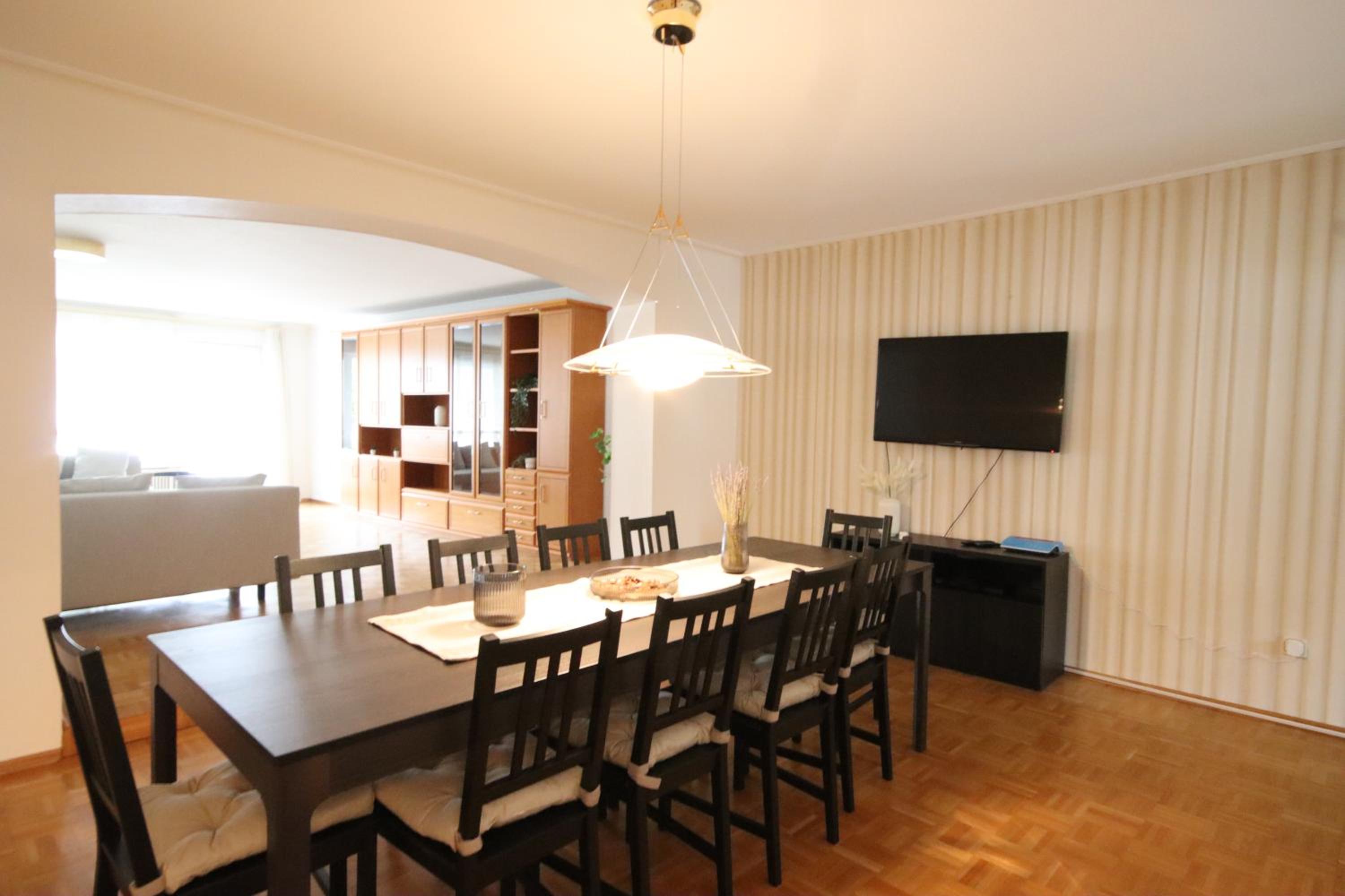 Apartment photo 2