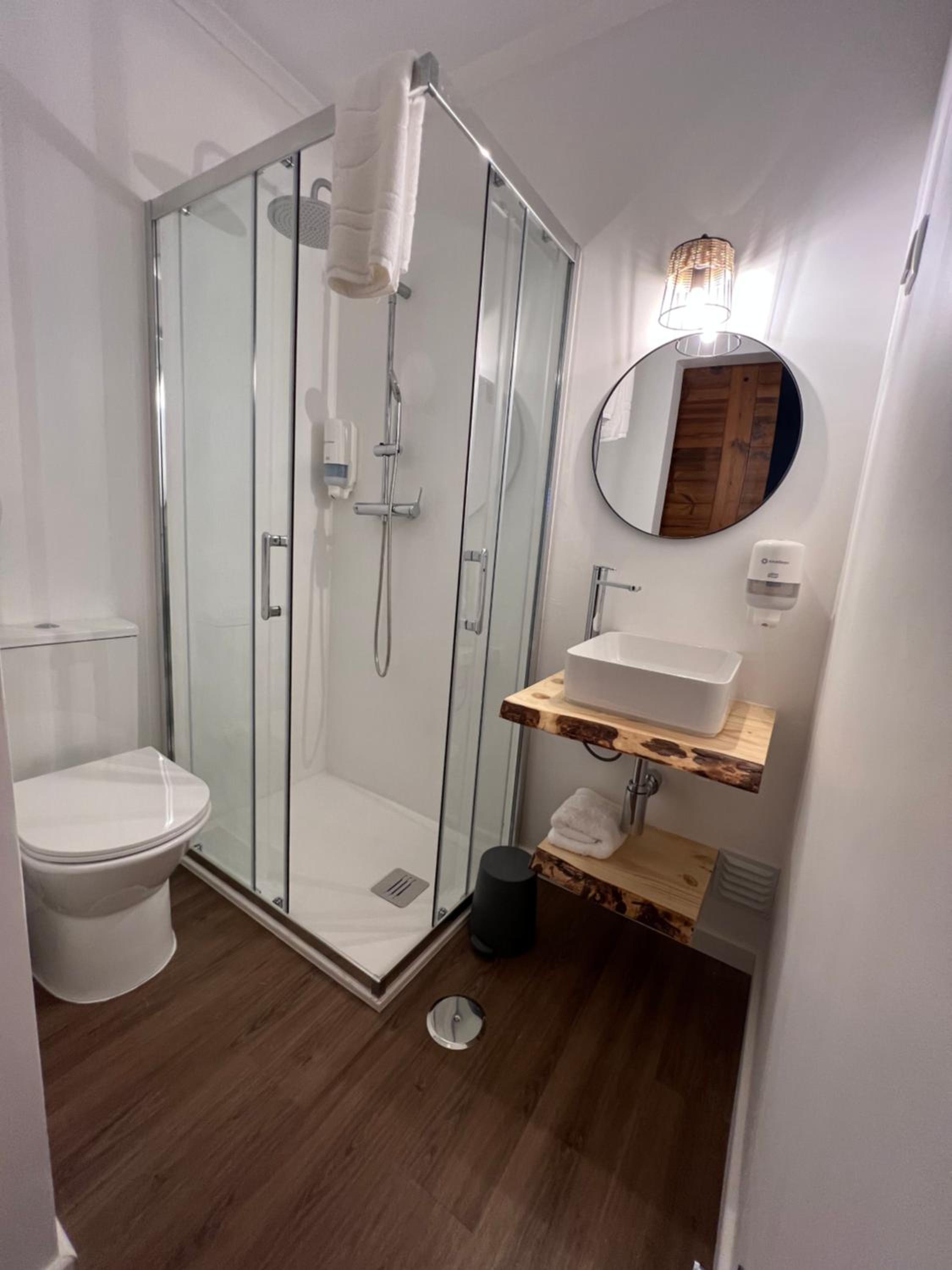 Double Room with Private Bathroom photo 2