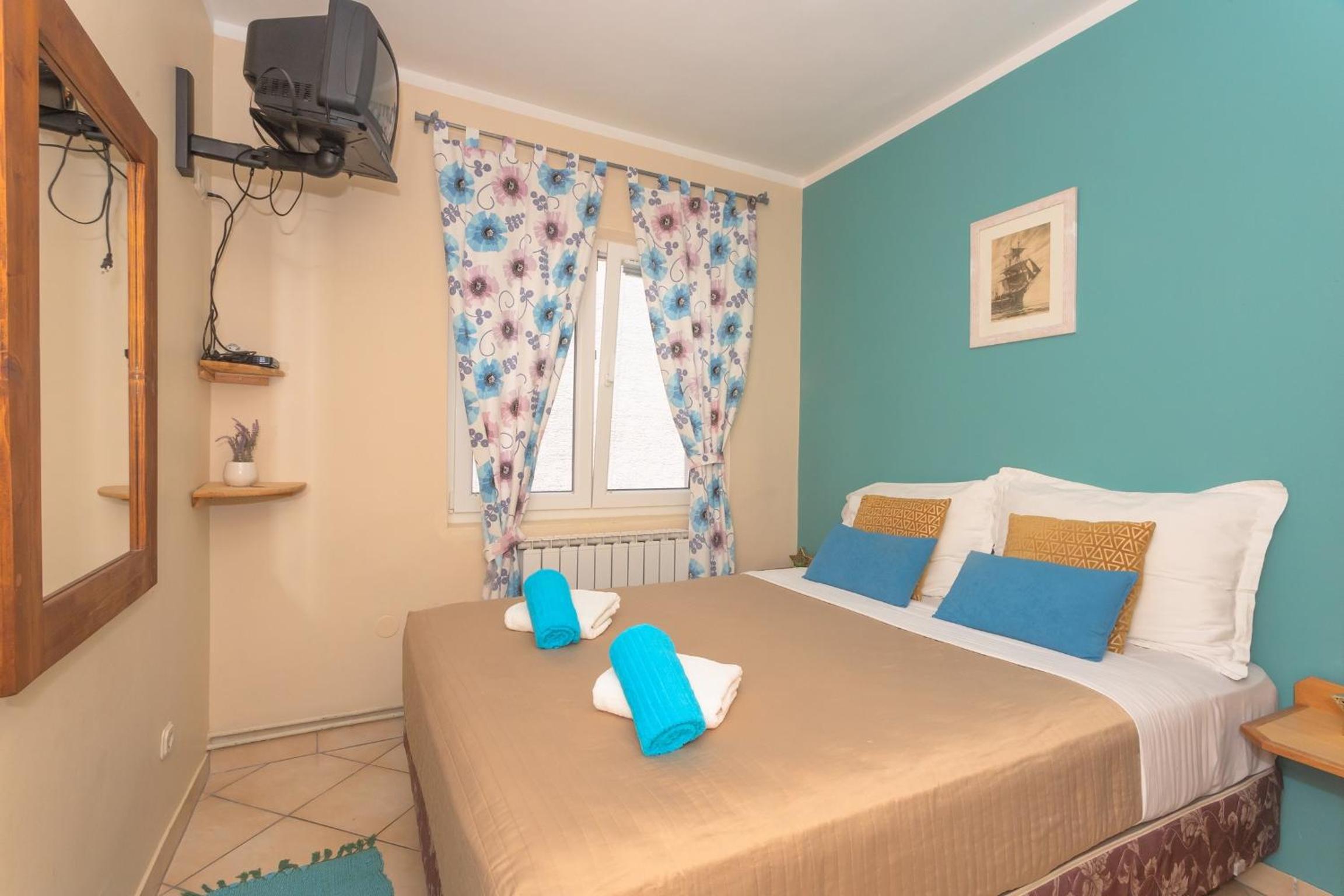 Twin Room with Private Bathroom