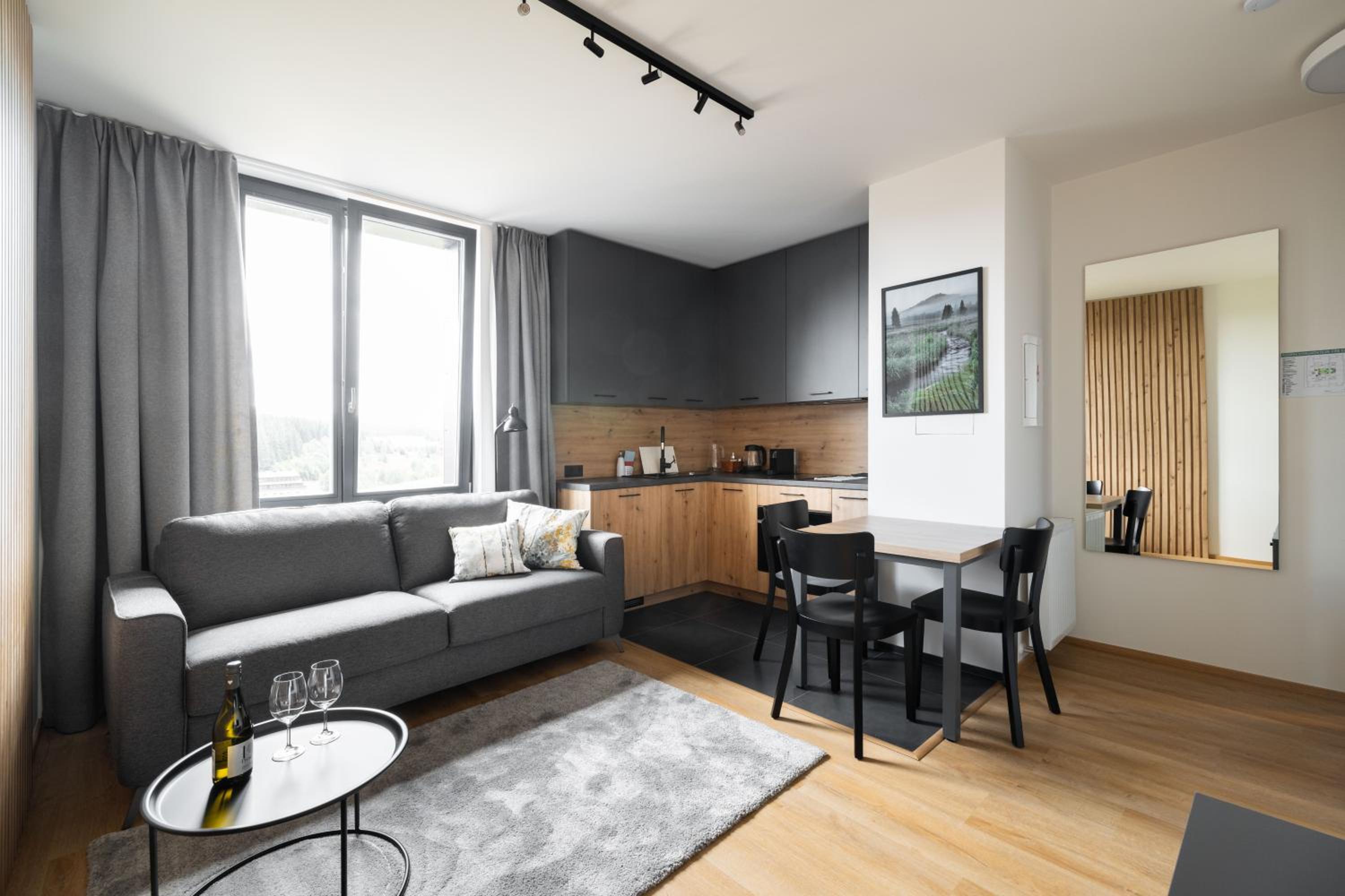 Maisonette photo 1