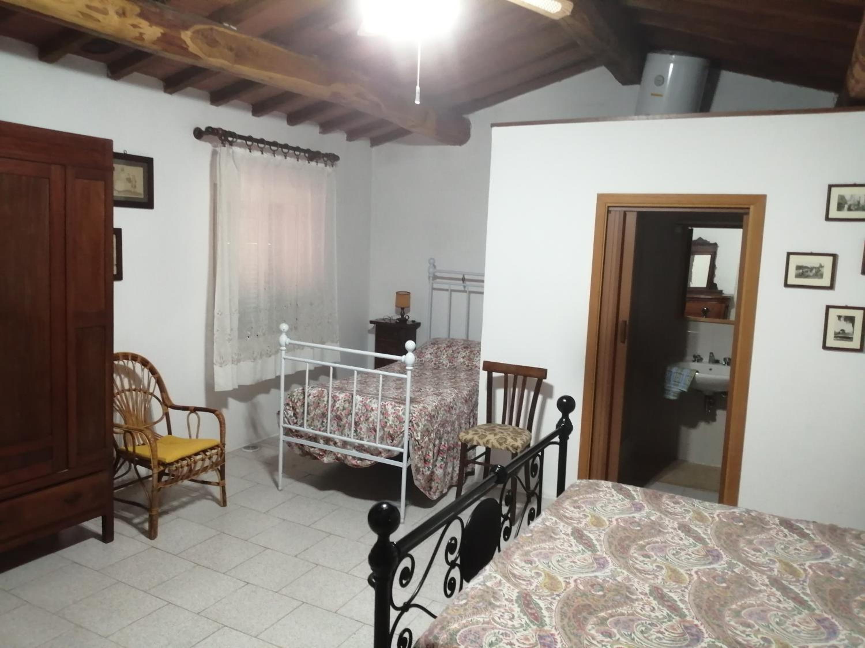 One-Bedroom House photo 1