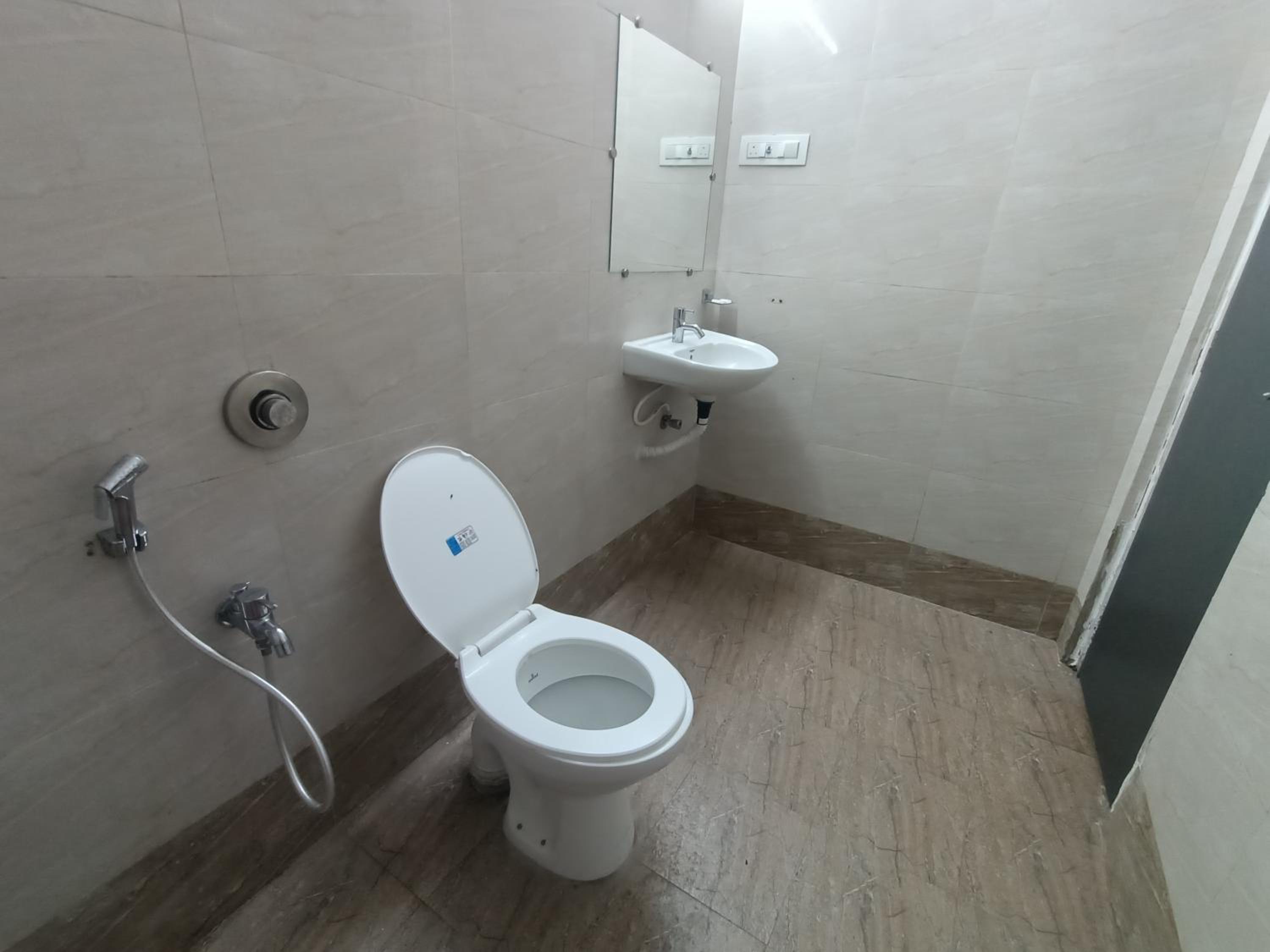 Standard Double Room - Photo 2