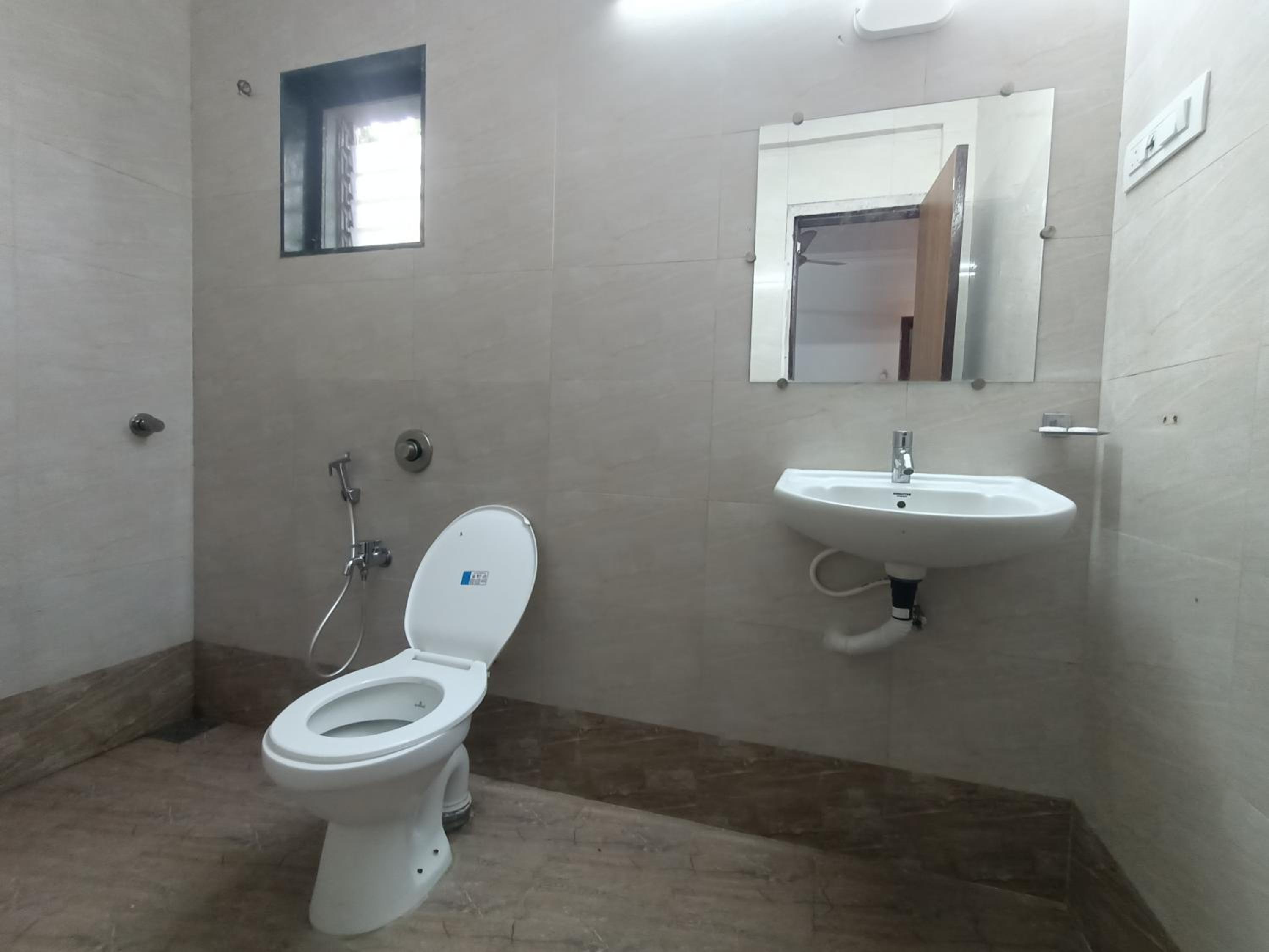 Standard Double Room - Photo 5
