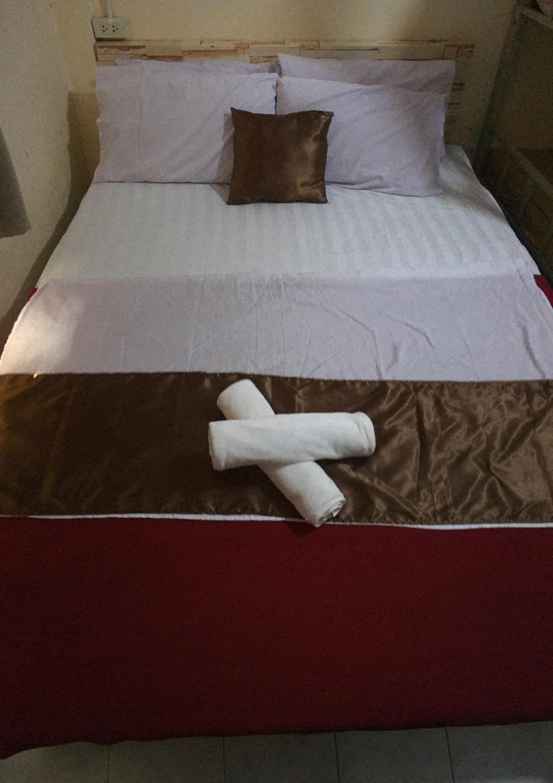 Deluxe Double Room with Extra Bed photo 2