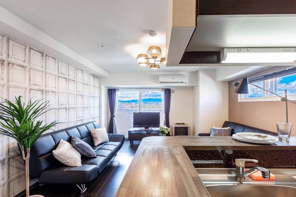 One-Bedroom Apartment - Photo 1