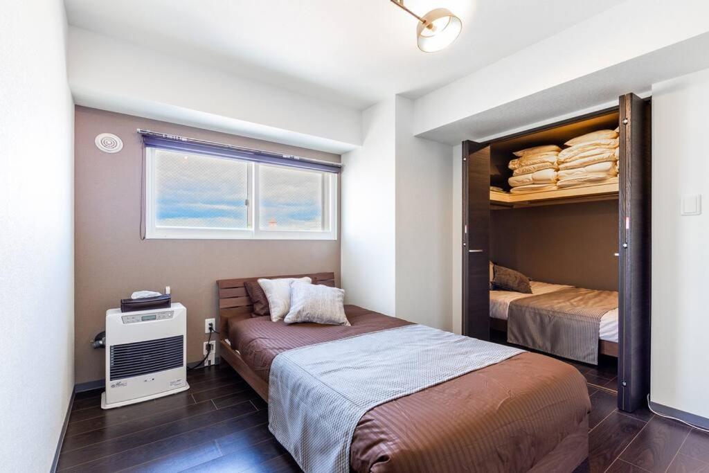 One-Bedroom Apartment - Photo 16
