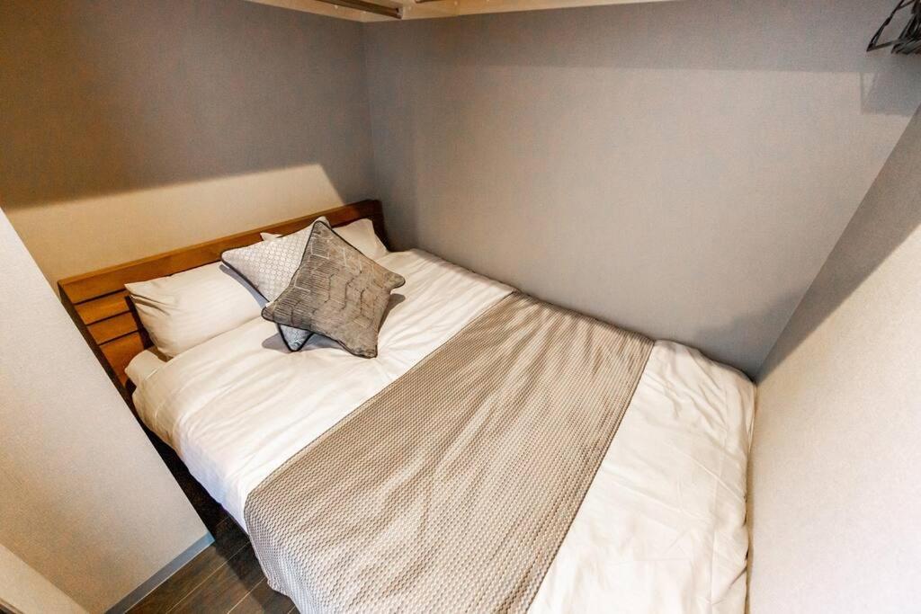 One-Bedroom Apartment - Photo 6