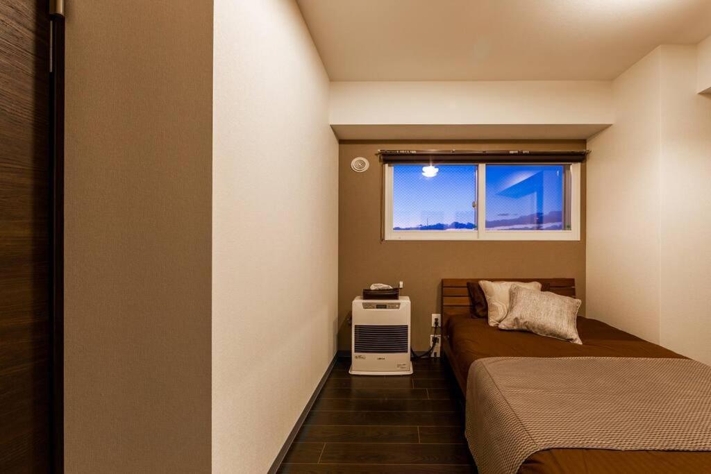 One-Bedroom Apartment - Photo 5