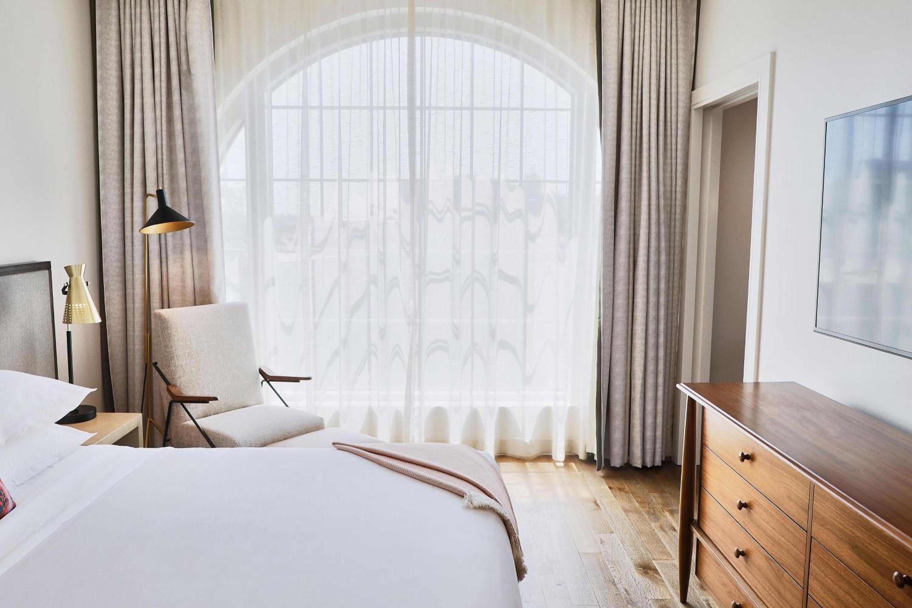 One Bedroom King Suite