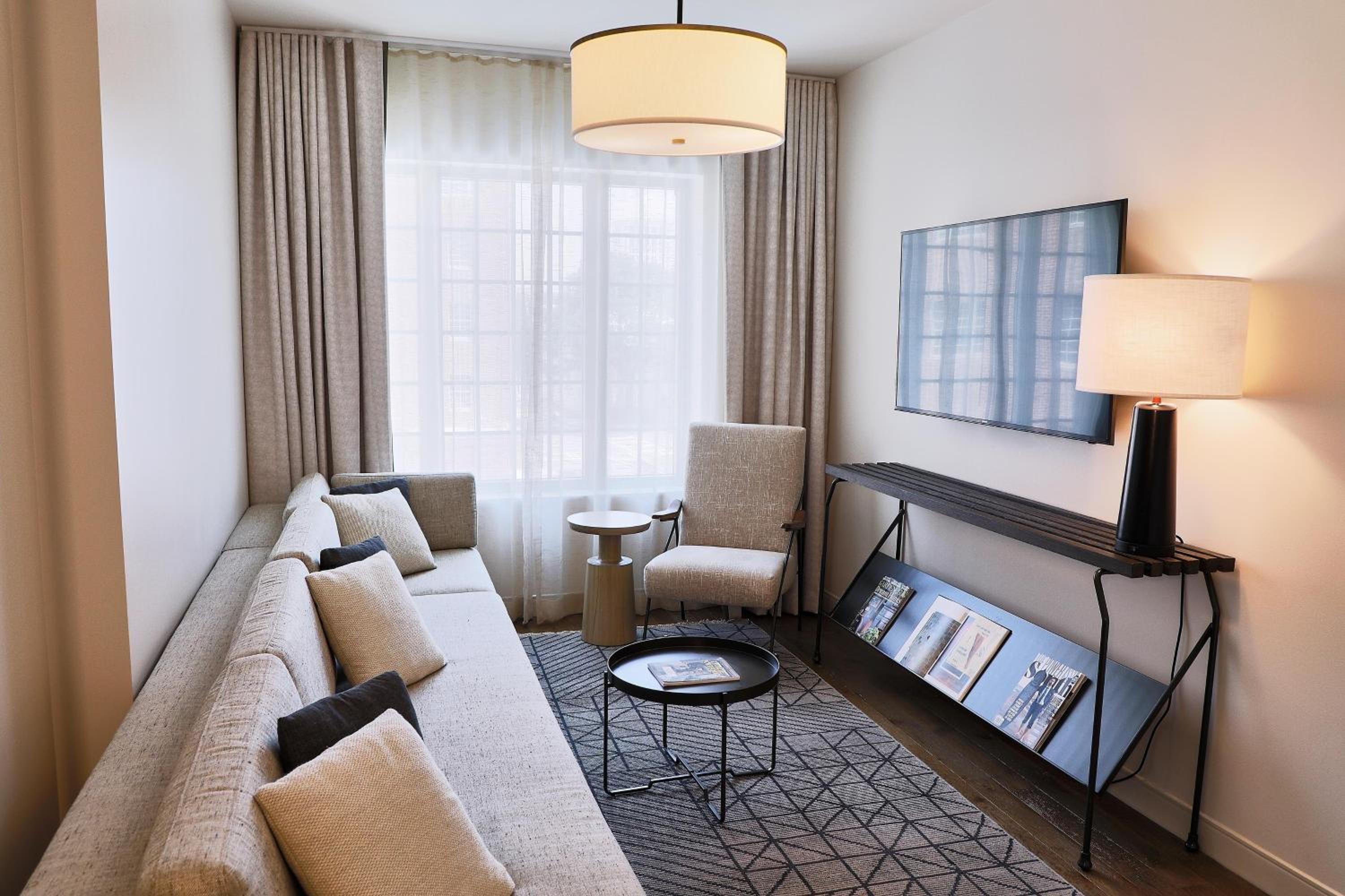 One Bedroom King Suite
