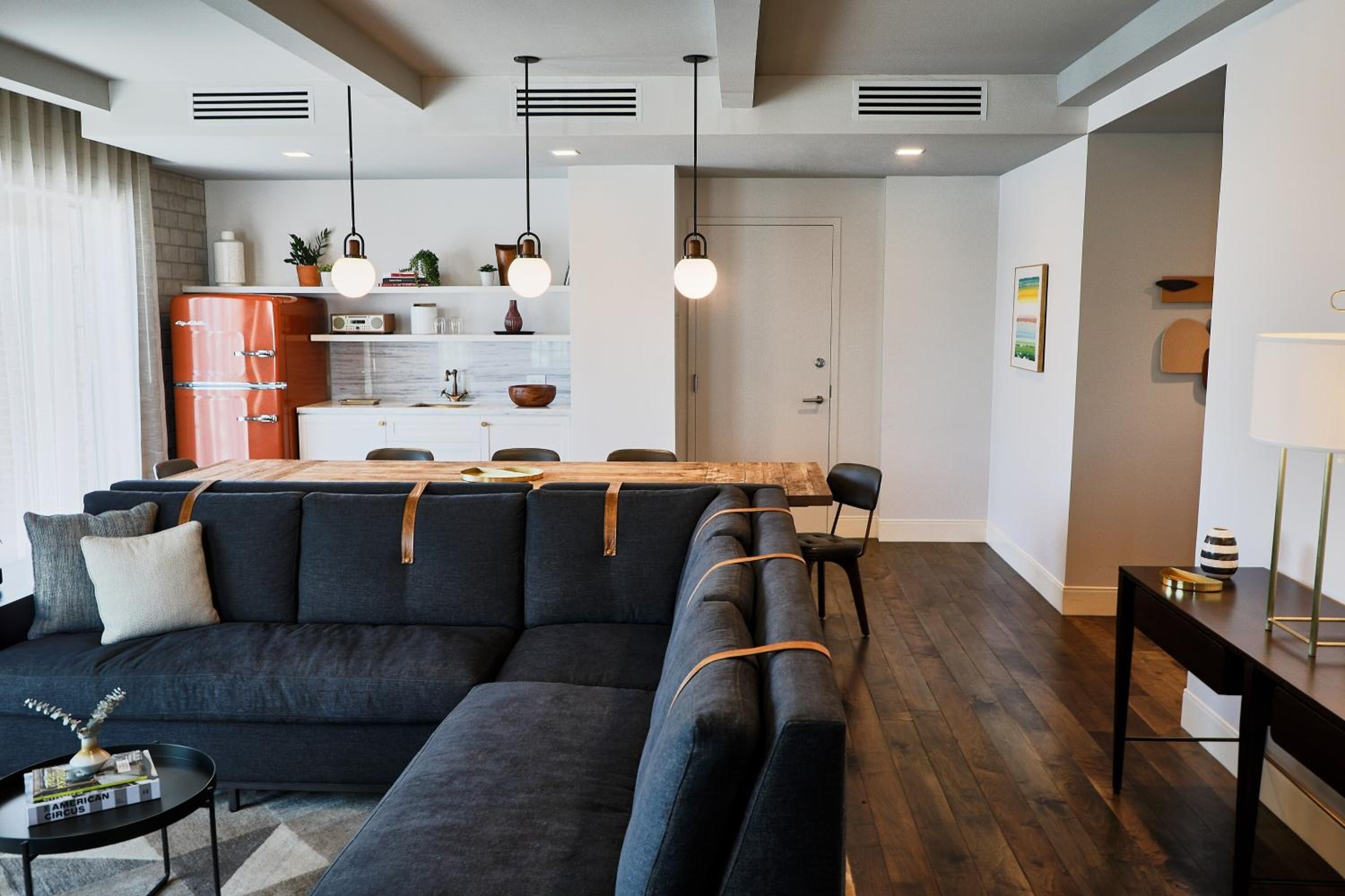 Penthouse Suite, 2 King, River view, High floor