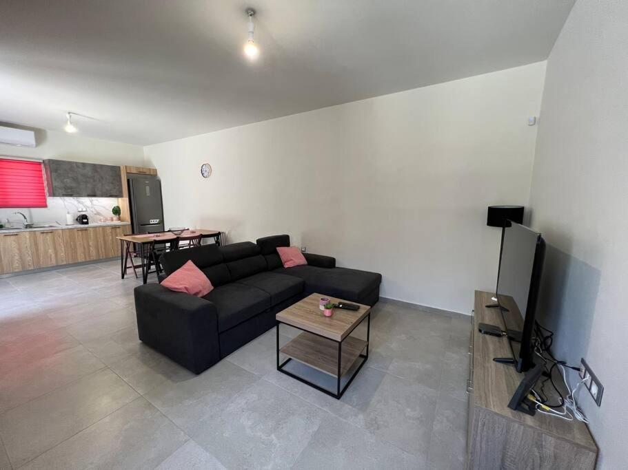 Two-Bedroom House photo 3
