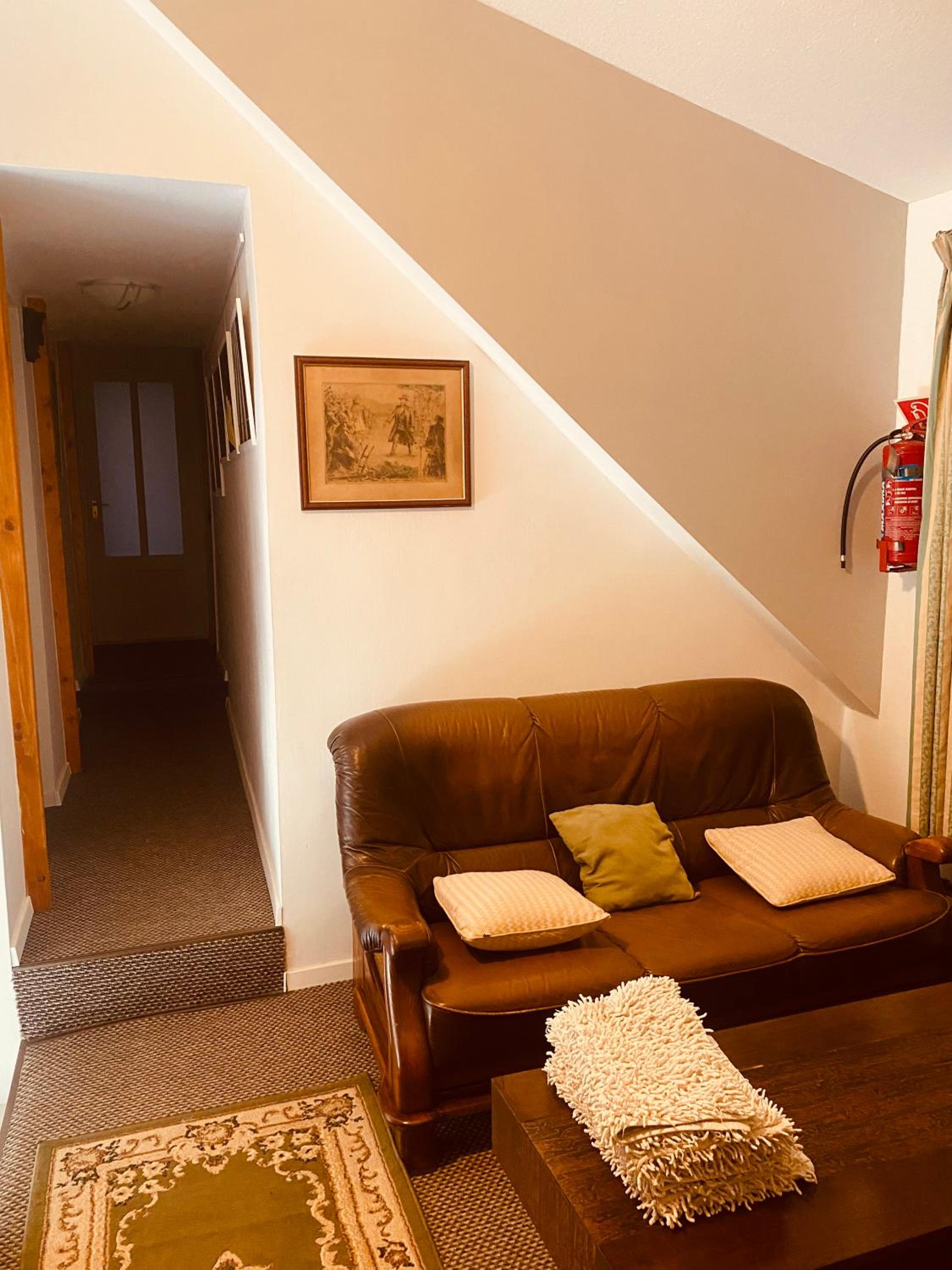 Economy Double Room - Photo 8