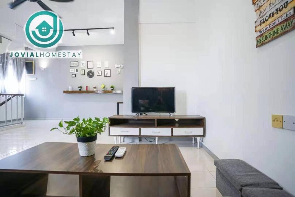 Three-Bedroom House photo 1