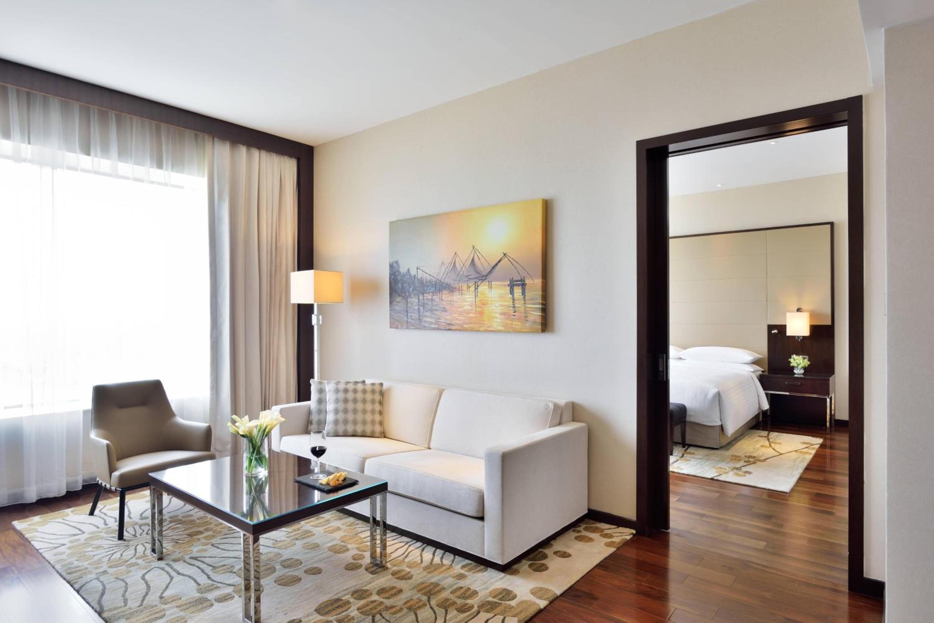Club Suite, Executive lounge access, 1 Bedroom Suite, 1 King
