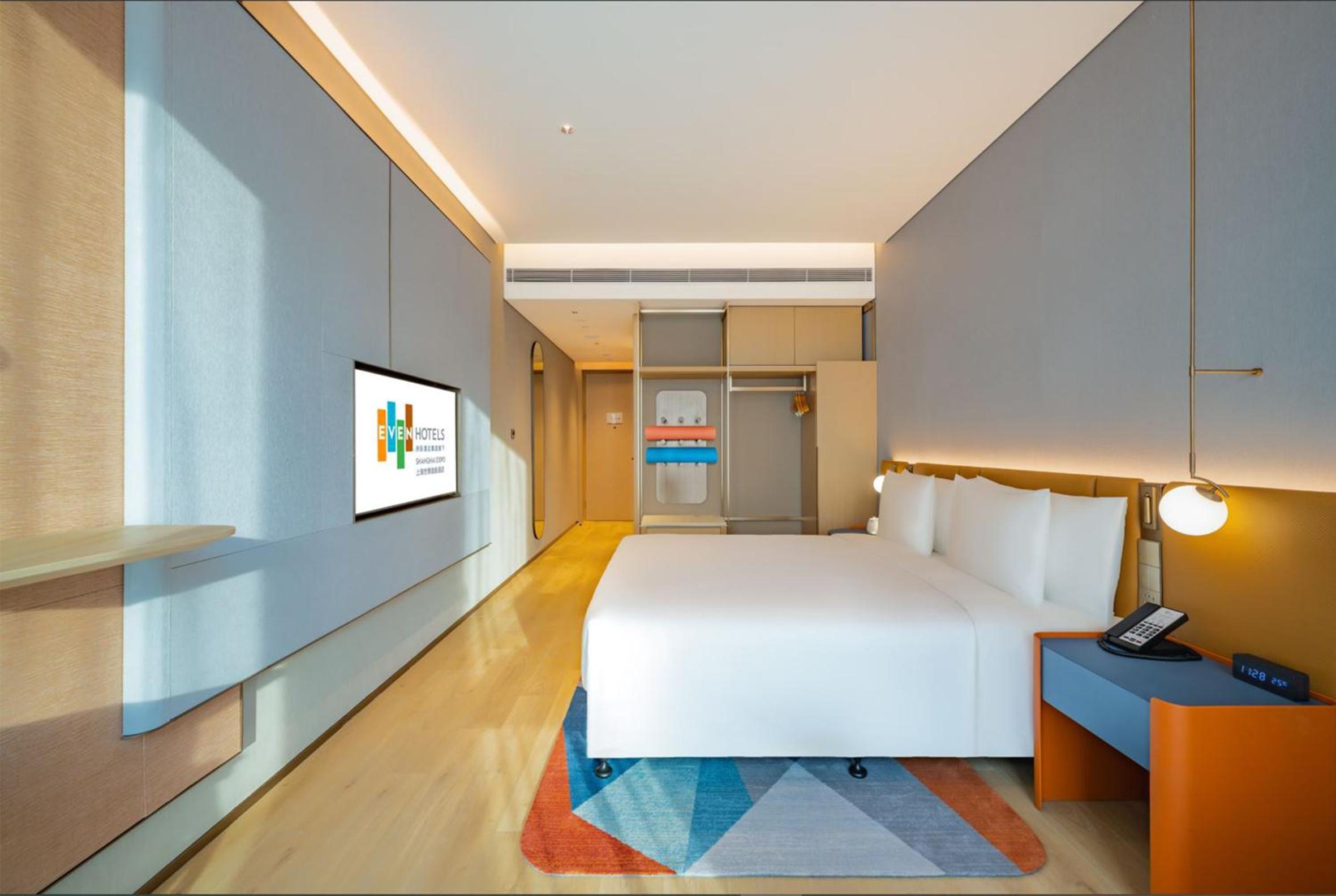Standard King Room