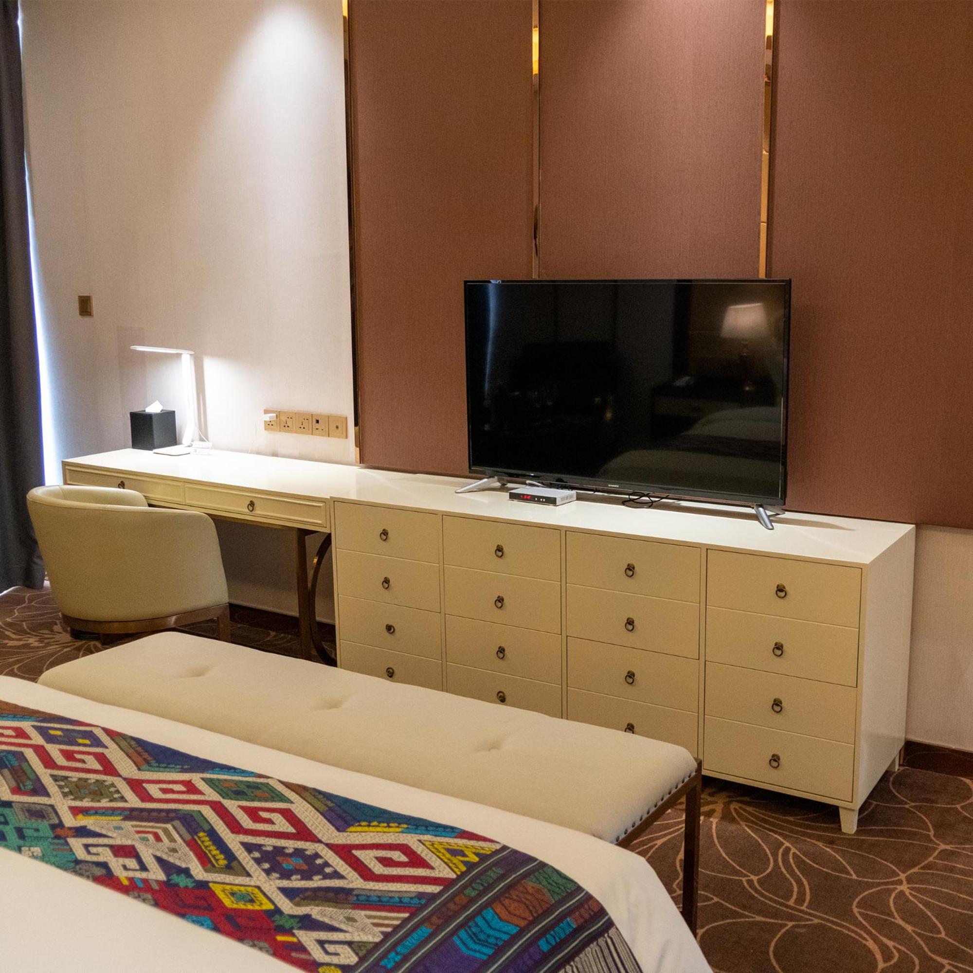 Deluxe King River View - Photo 9