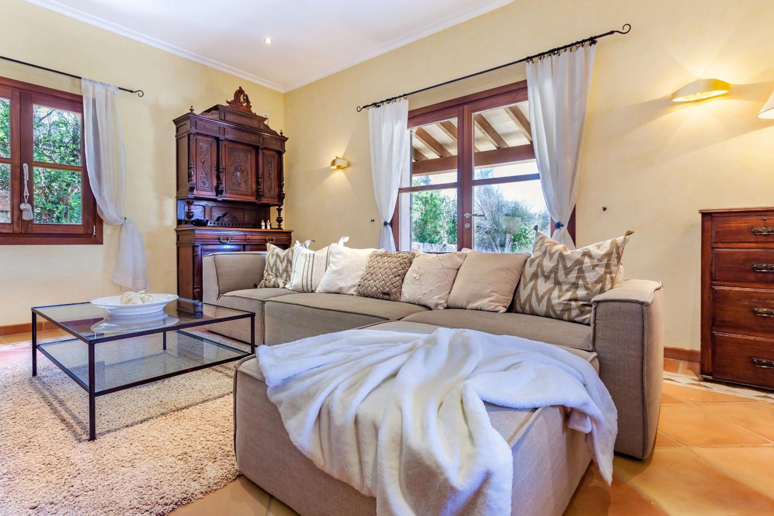 Casa de cuatro habitaciones
