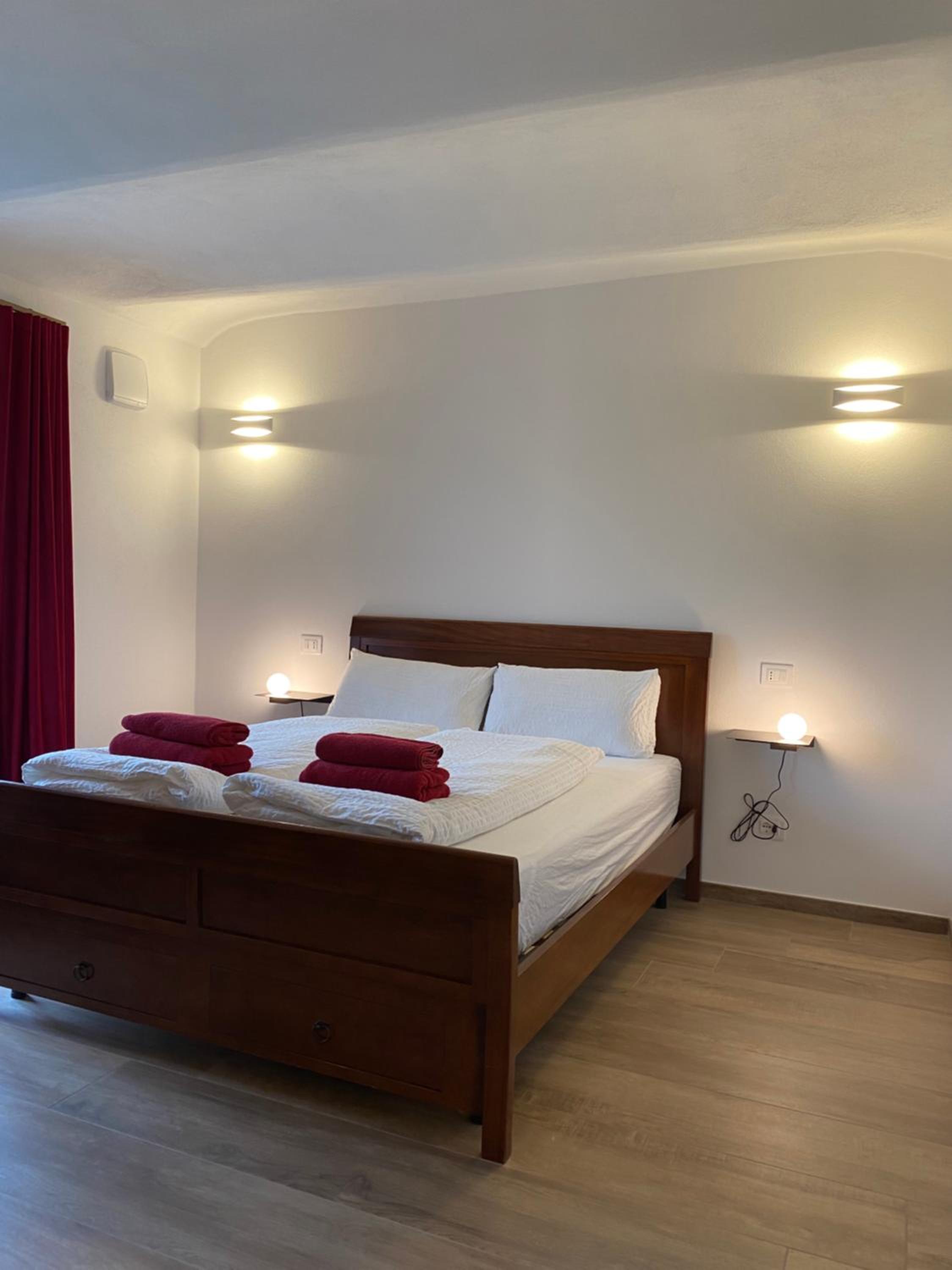 Apartment with Garden View