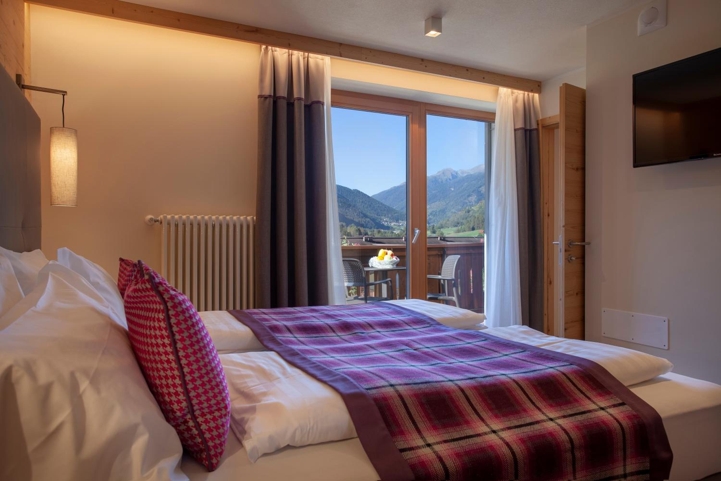 Junior Suite with Mountain View