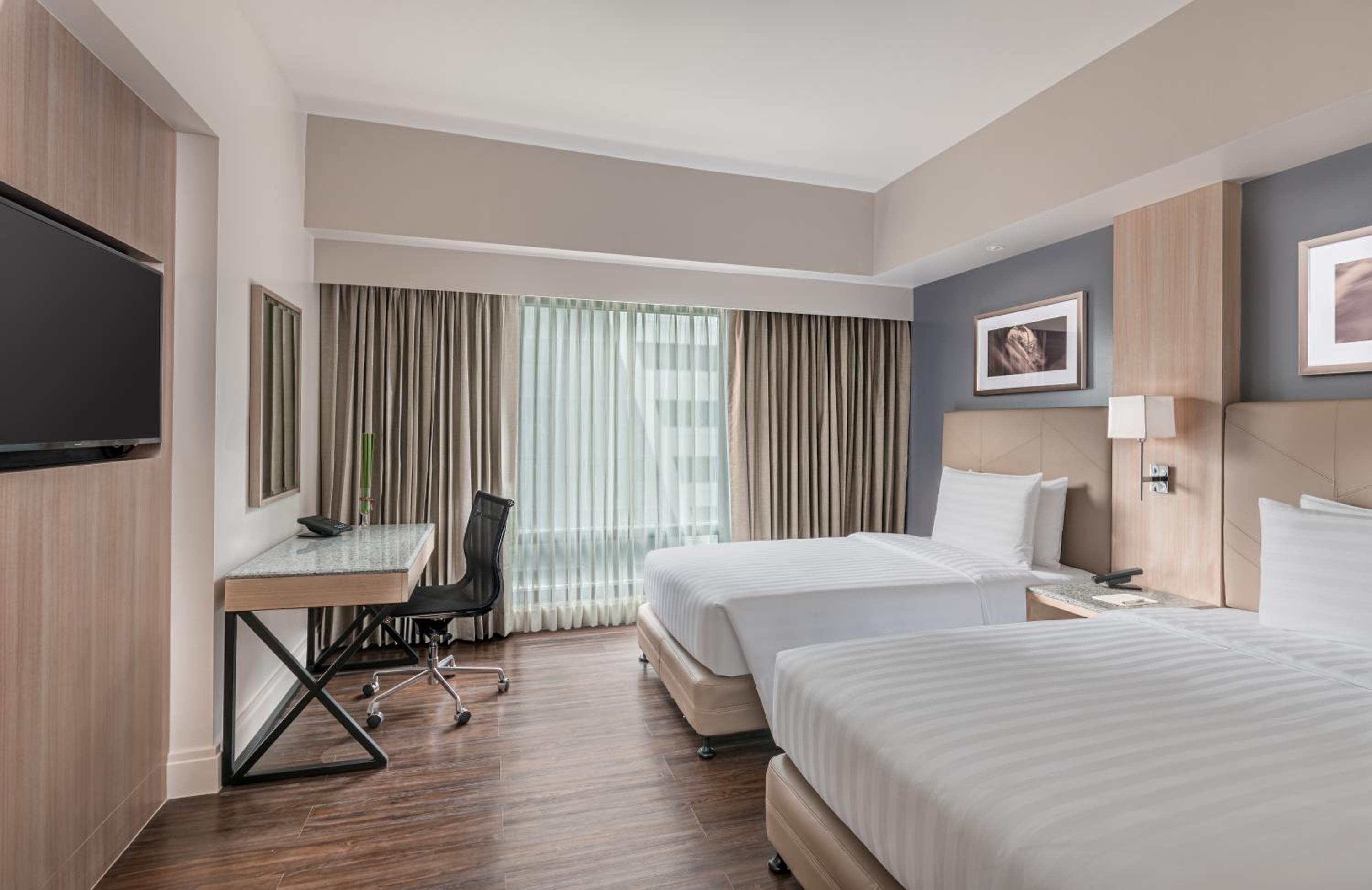 1 King Bed, Standard Room - Photo 4