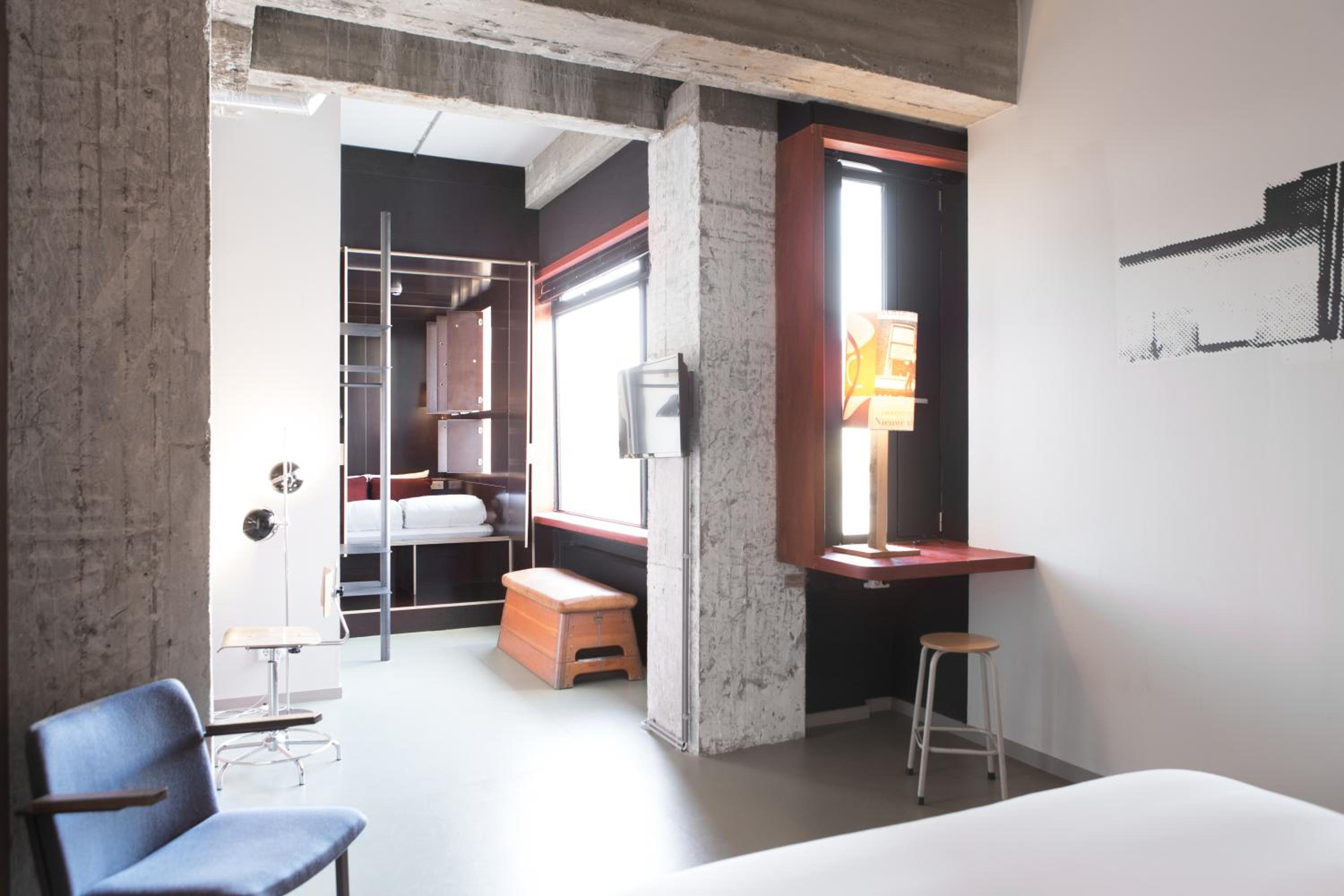 Quadruple Room with Bath photo 3